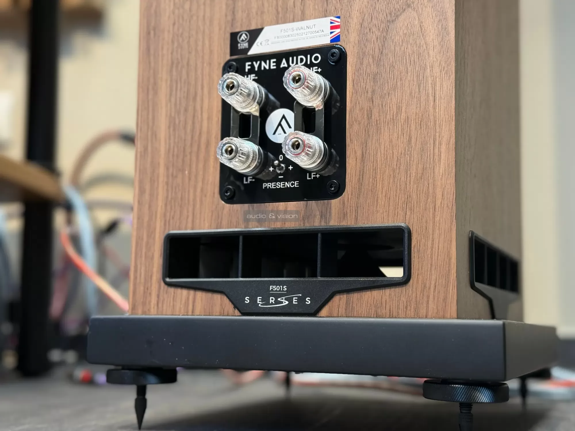 Fyne Audio F501S hangfal csatlakozó