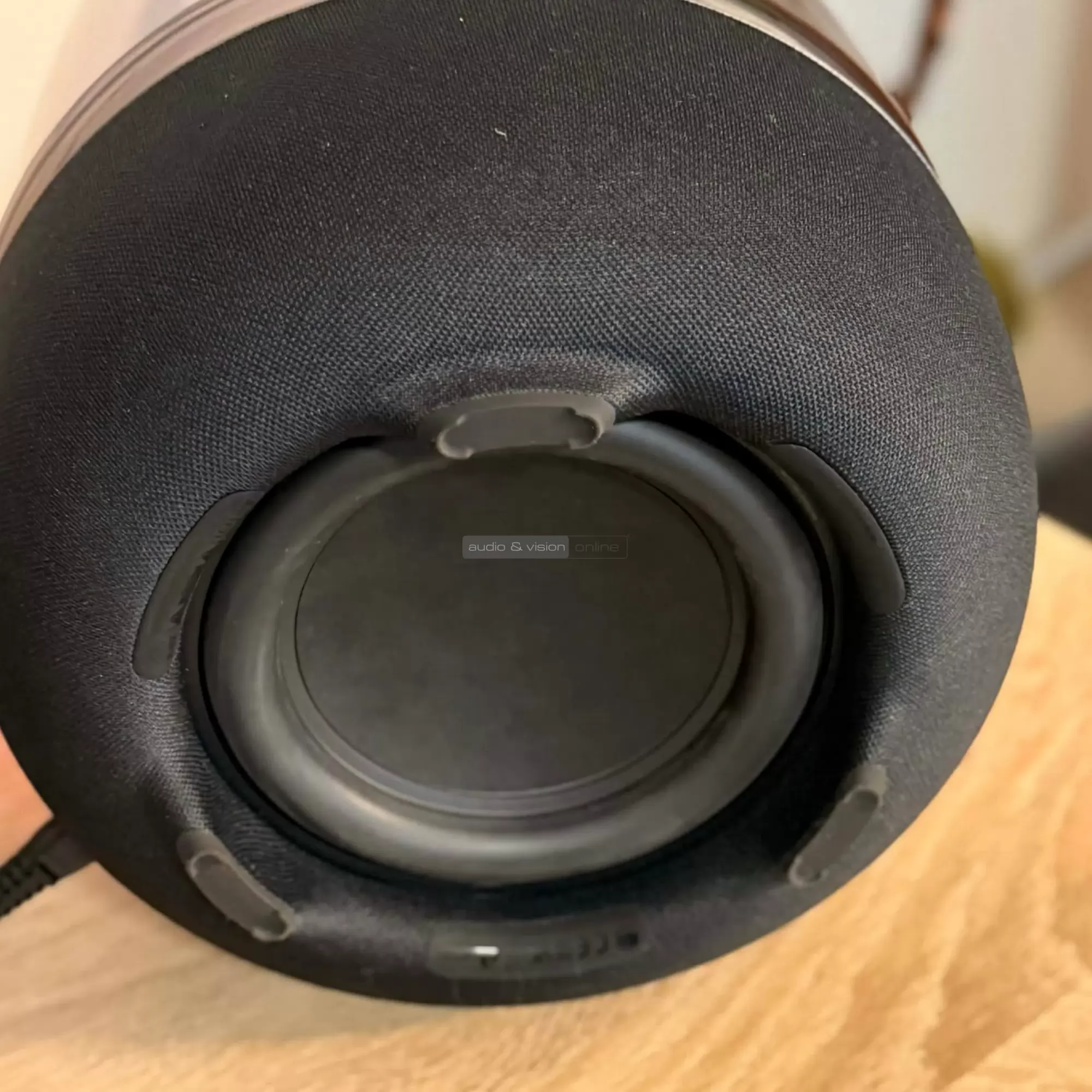 Harman Kardon Aura Studio 5 Bluetooth hangszóró mélysugárzó