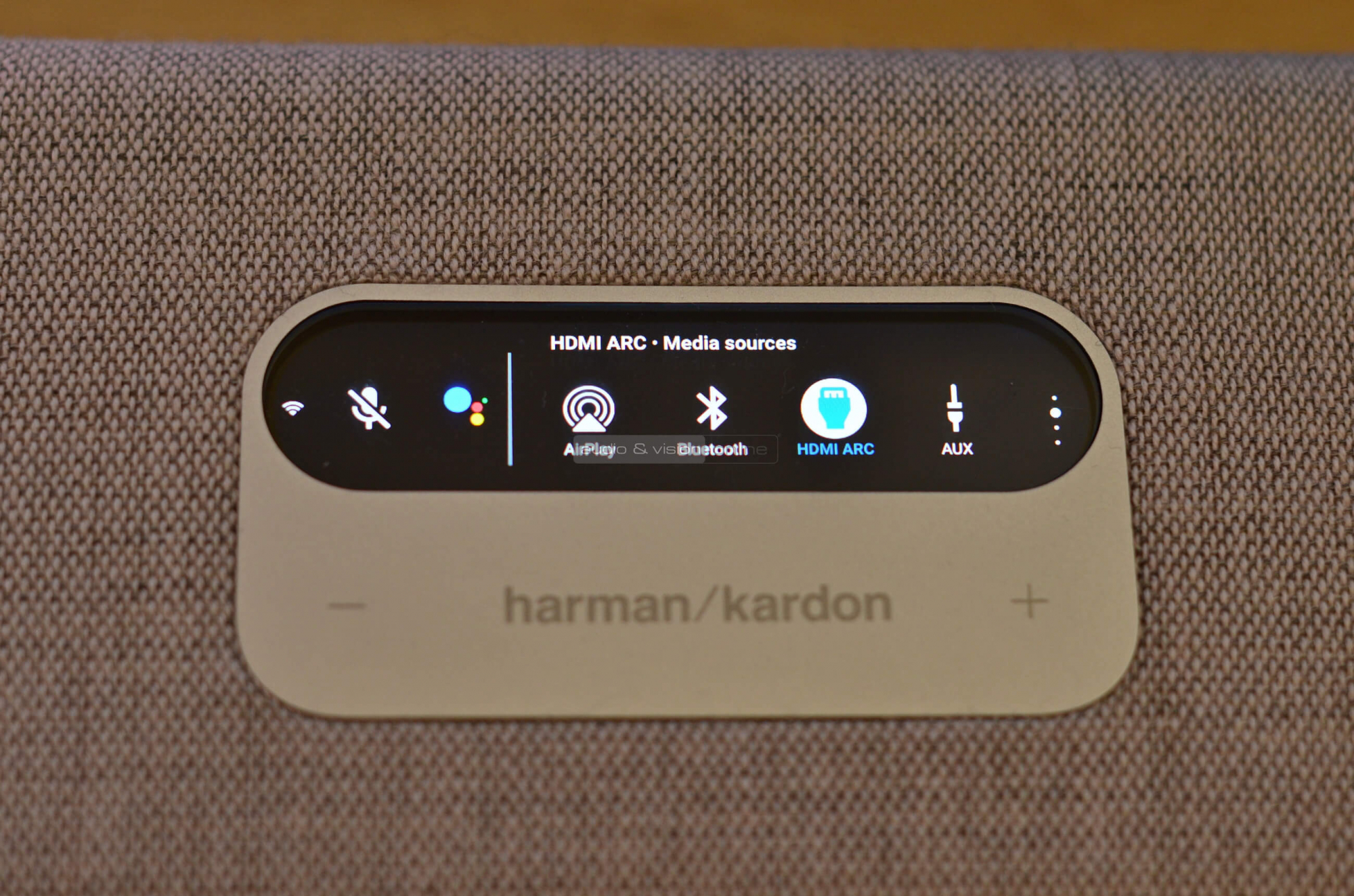 Harman Kardon Citation Multibeam 700 soundbar kijelző