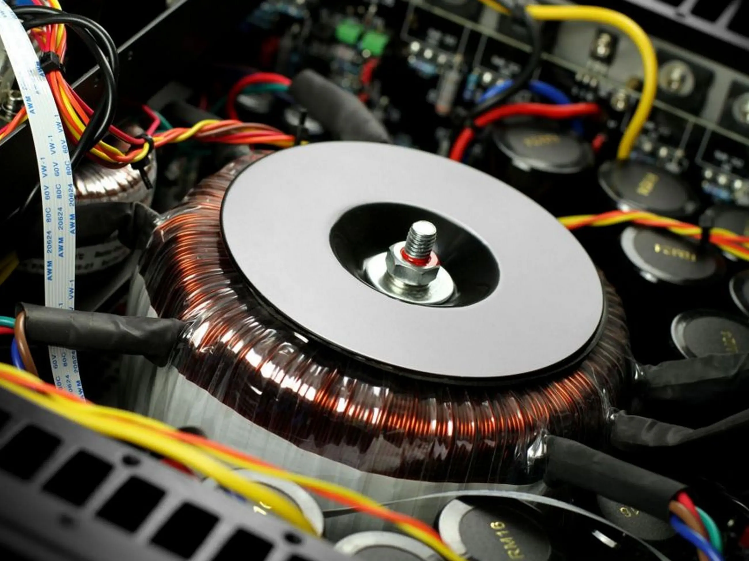 Hegel H600 hálózati sztereó erősítő