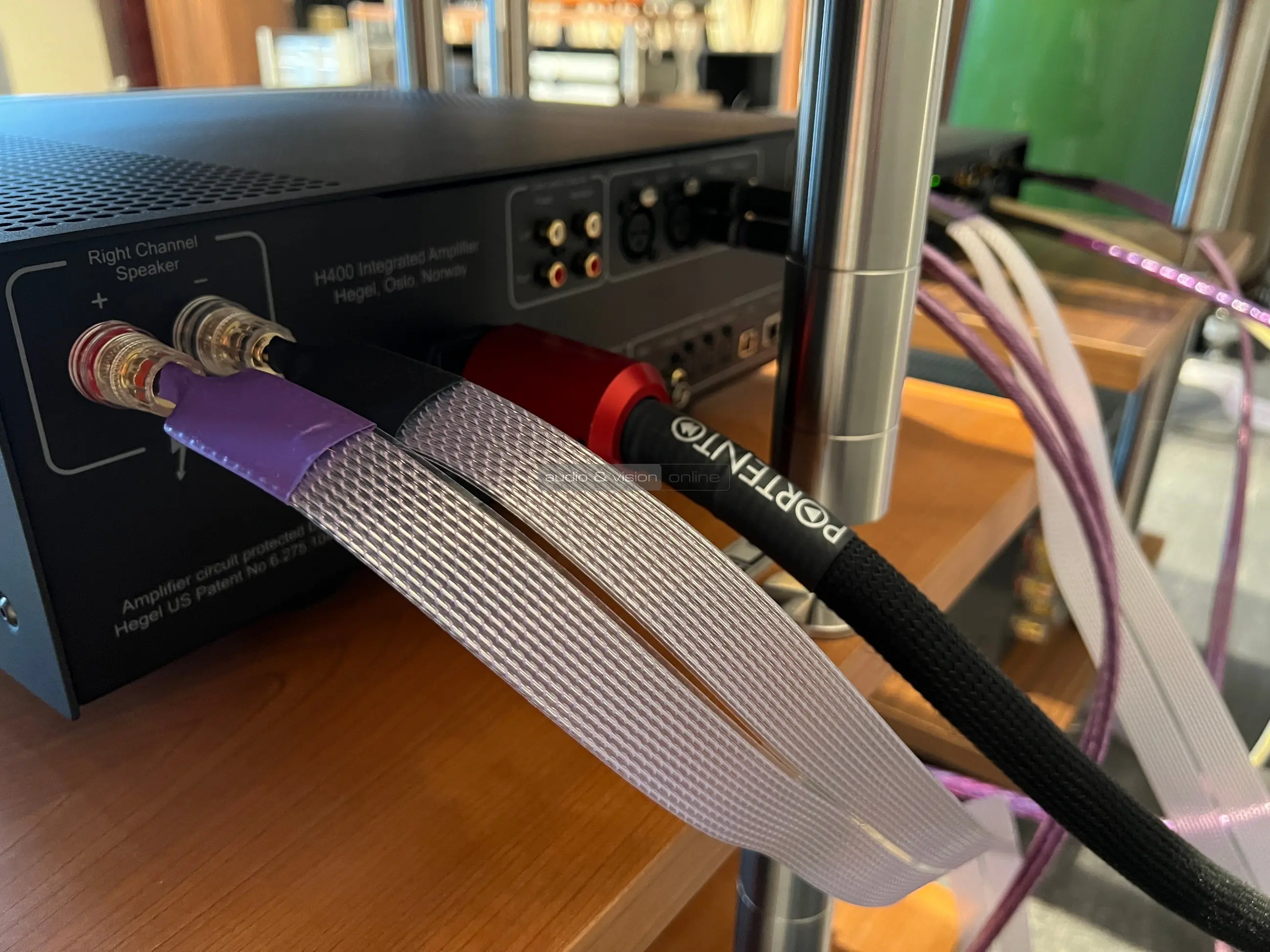 Hegel H600 hálózati sztereó erősítő hátlap