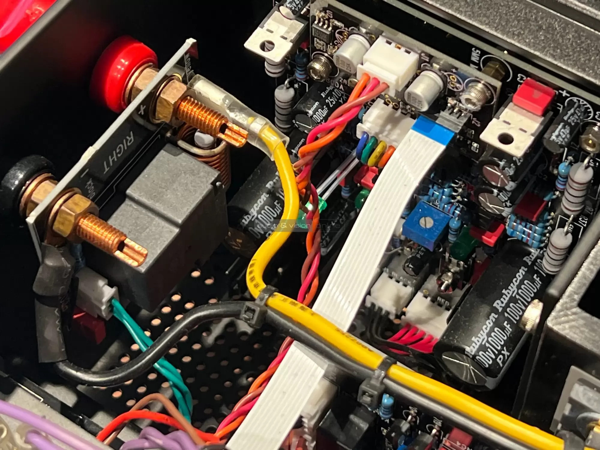 Hegel H600 hálózati sztereó erősítő