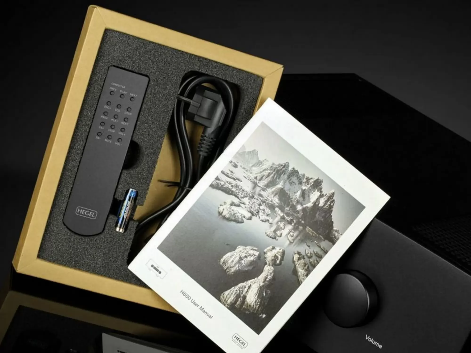 Hegel H600 hálózati sztereó erősítő tartozékok