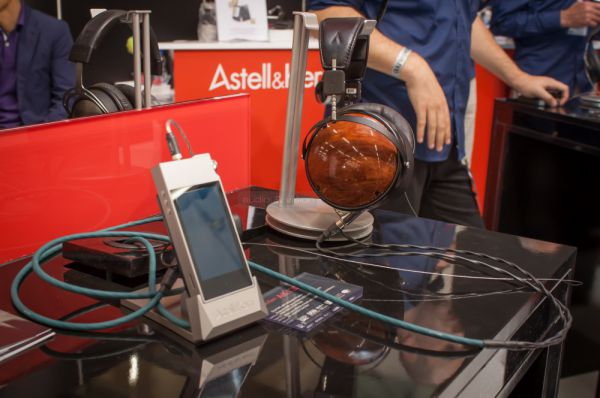 HIGH END 2014 Astell & Kern