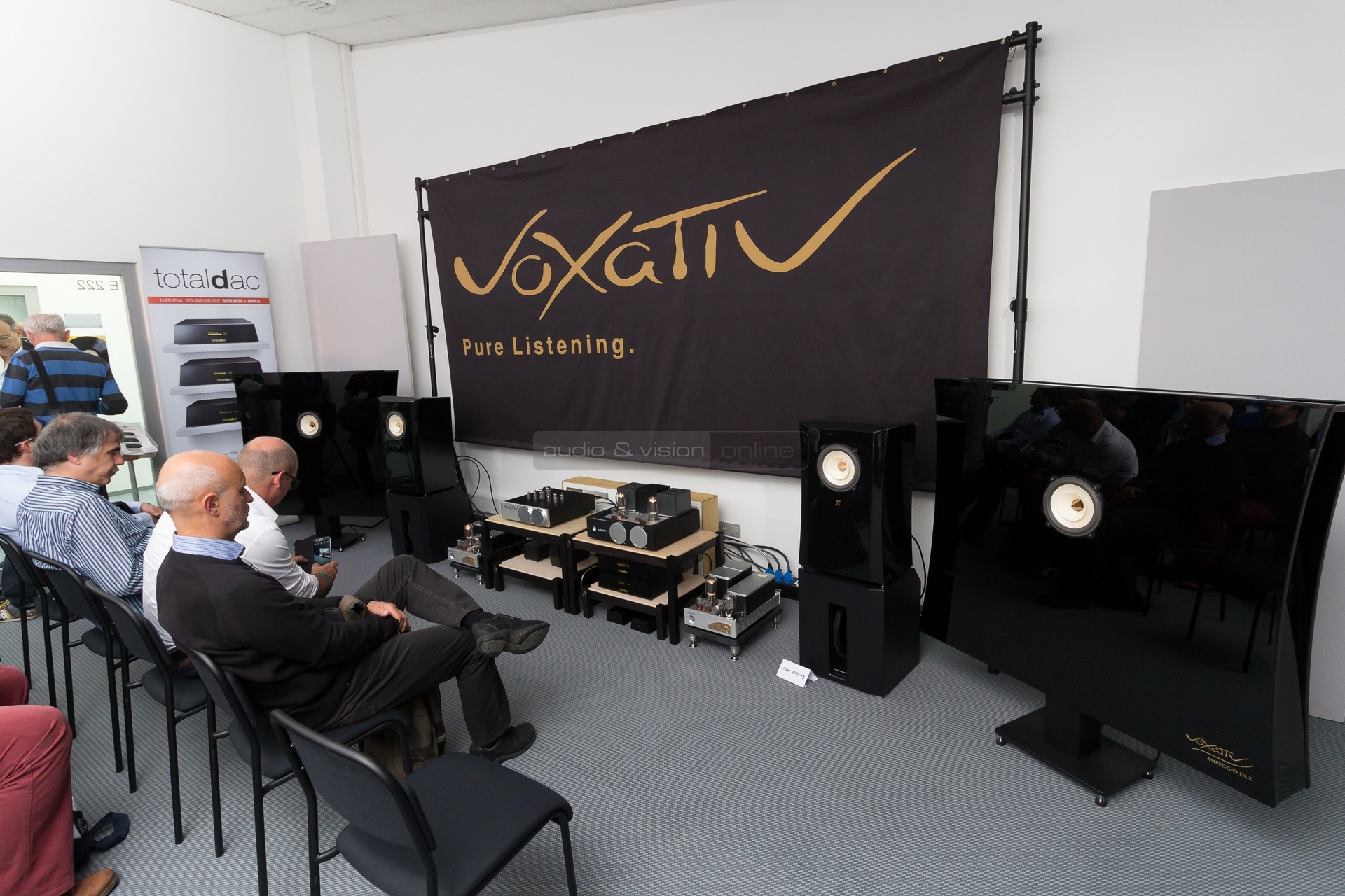 HIGH END 2015 Voxativ