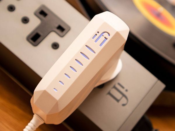 iFi iPower X táp