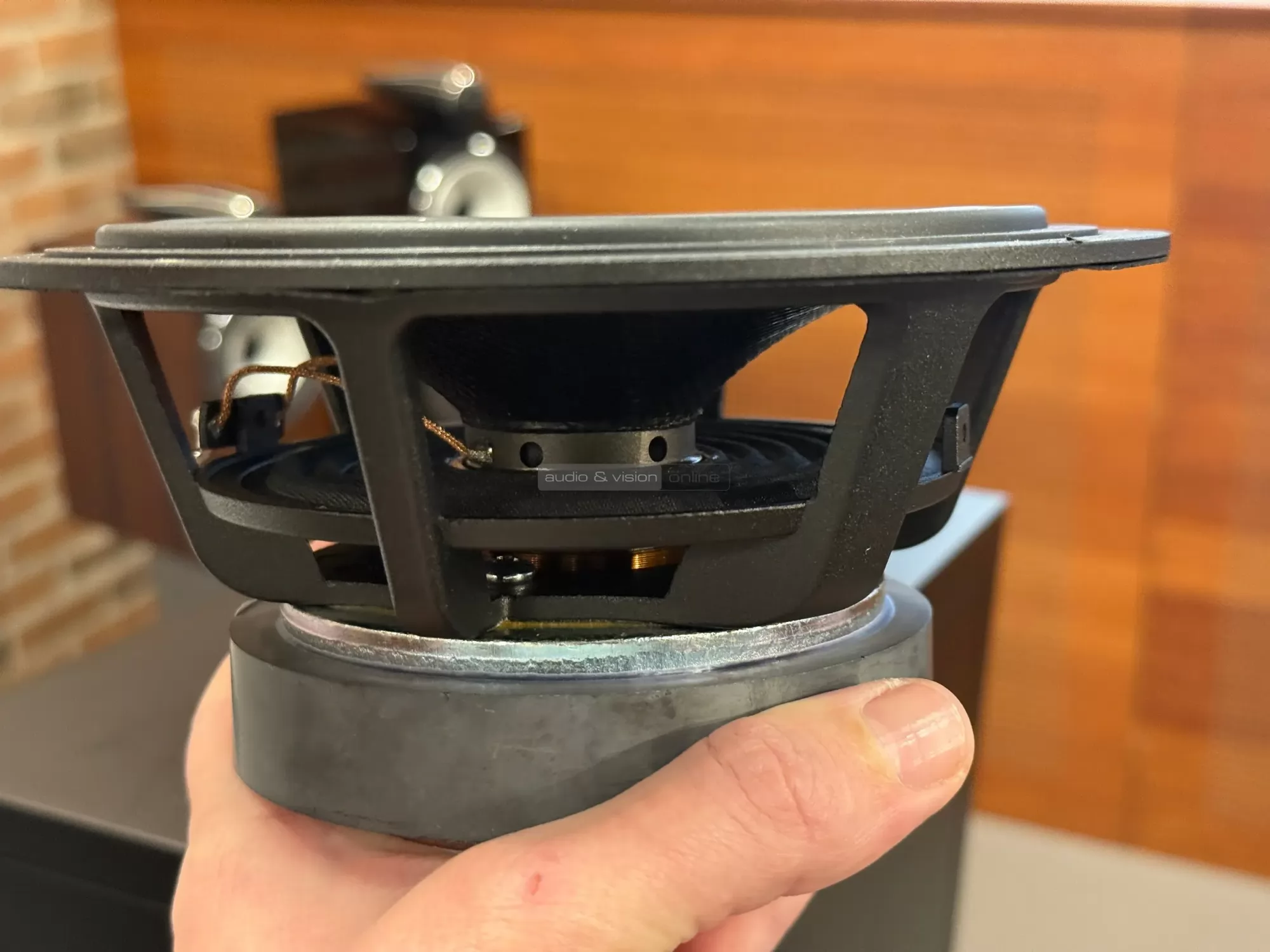 Indiana Line Lira 3 hangfal mélysugárzó