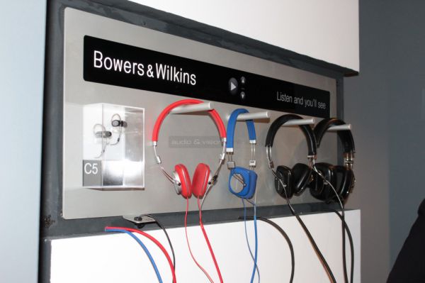 Bowers and Wilkins fejhallgatók ISE 2015