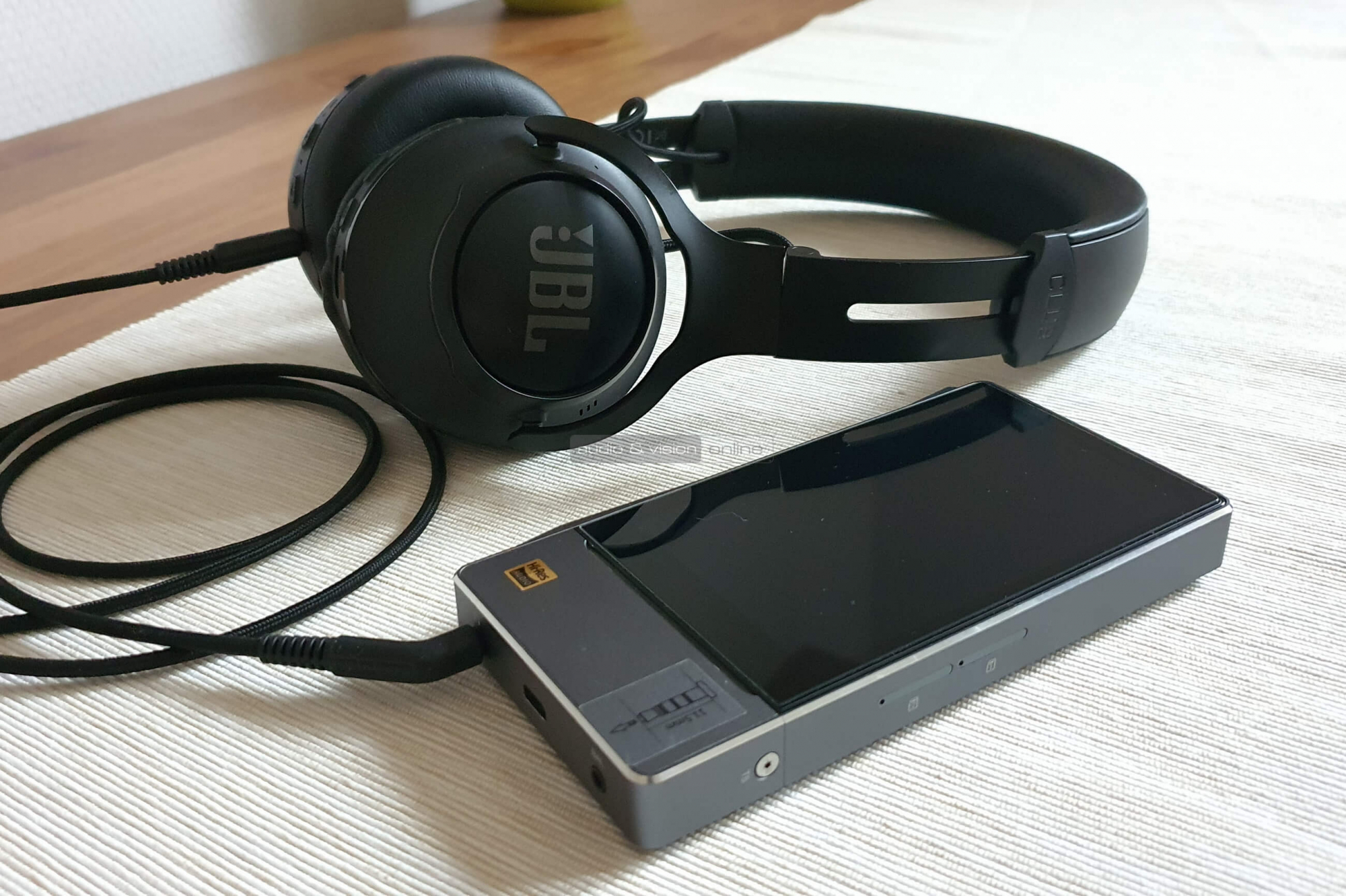 JBL CLUB 700BT Bluetooth fejhallgató FiiO X7