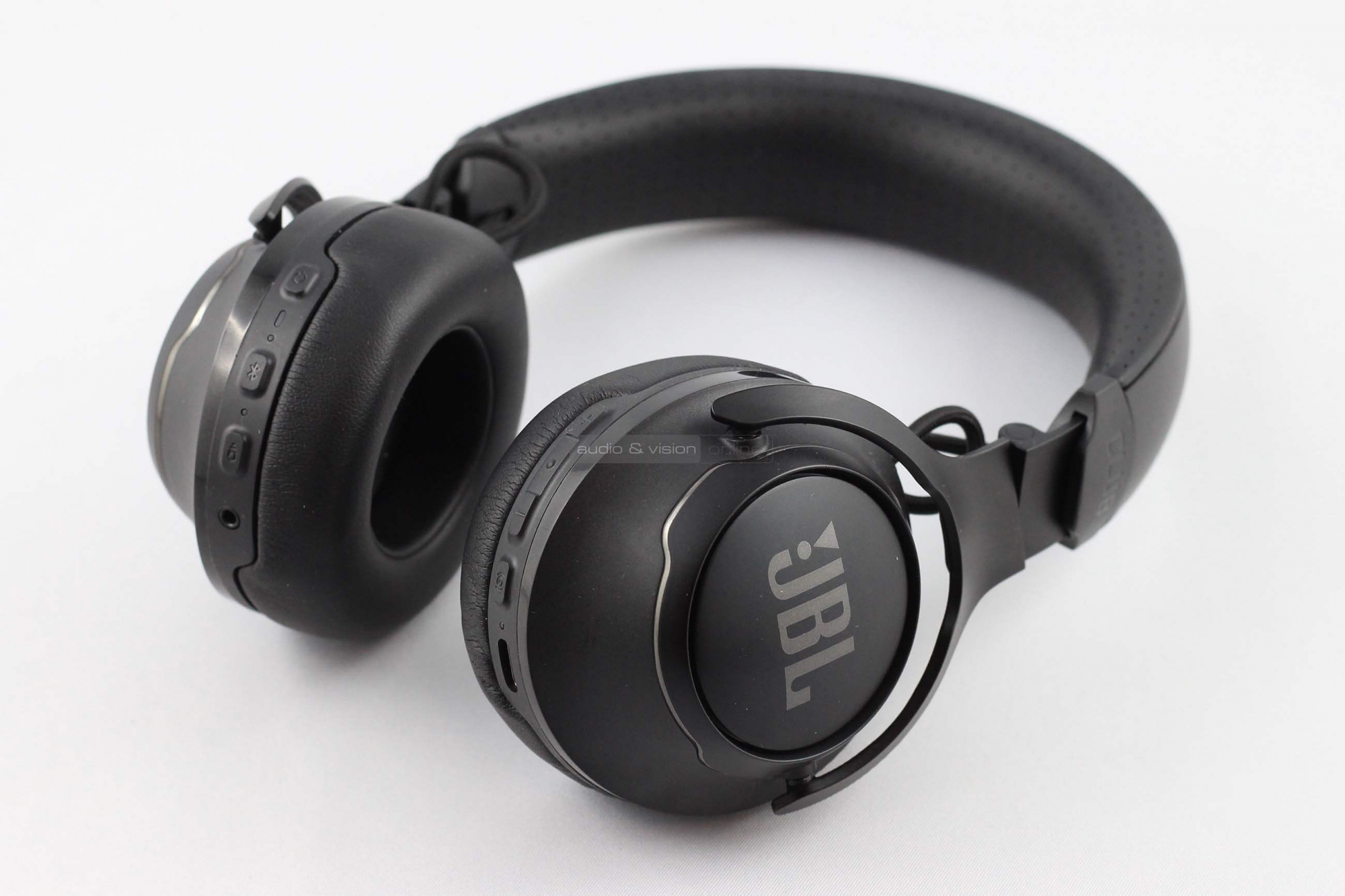 JBL CLUB 700BT Bluetooth fejhallgató