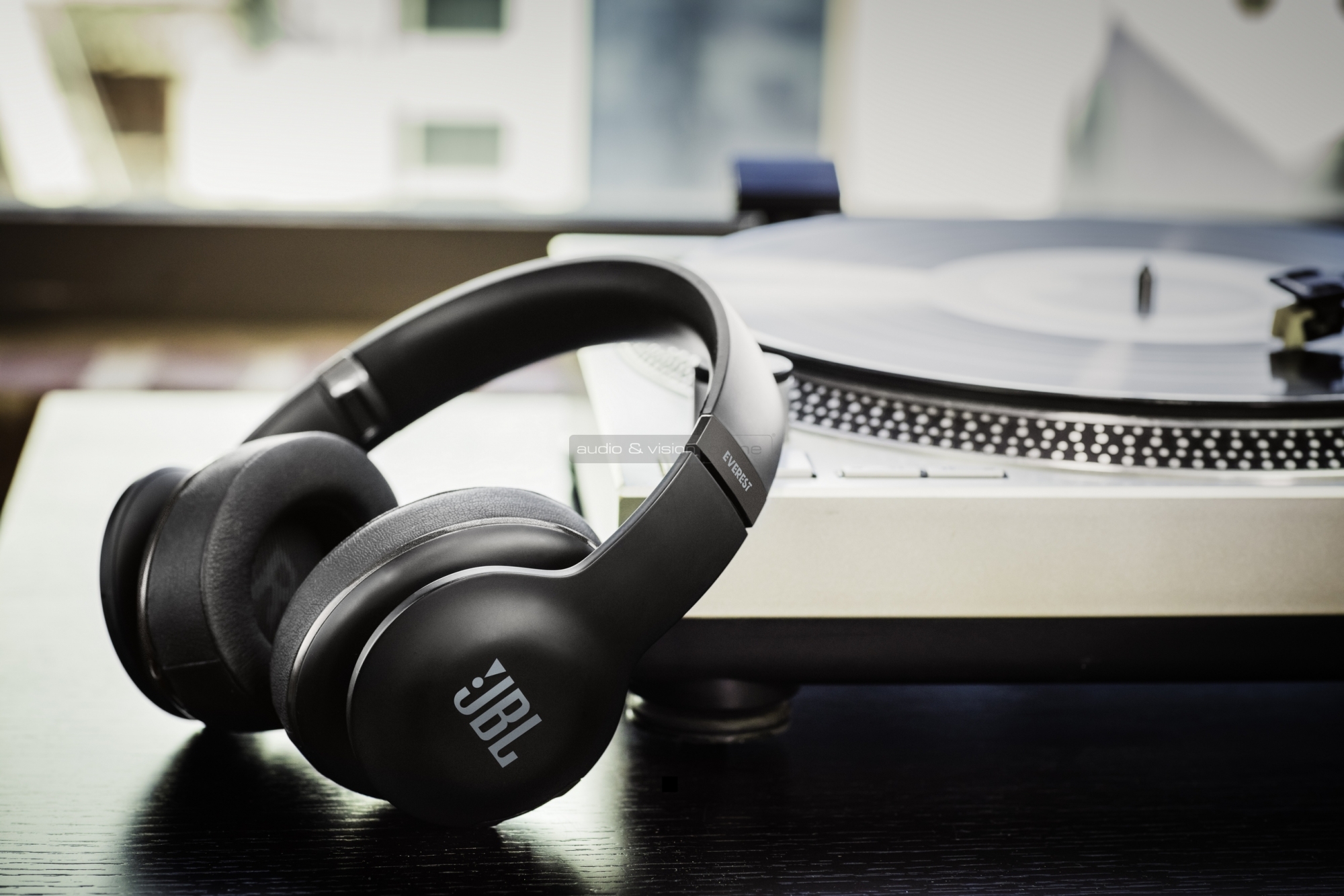 JBL Everest Elite 700 zajzáras Bluetooth fejhallgató