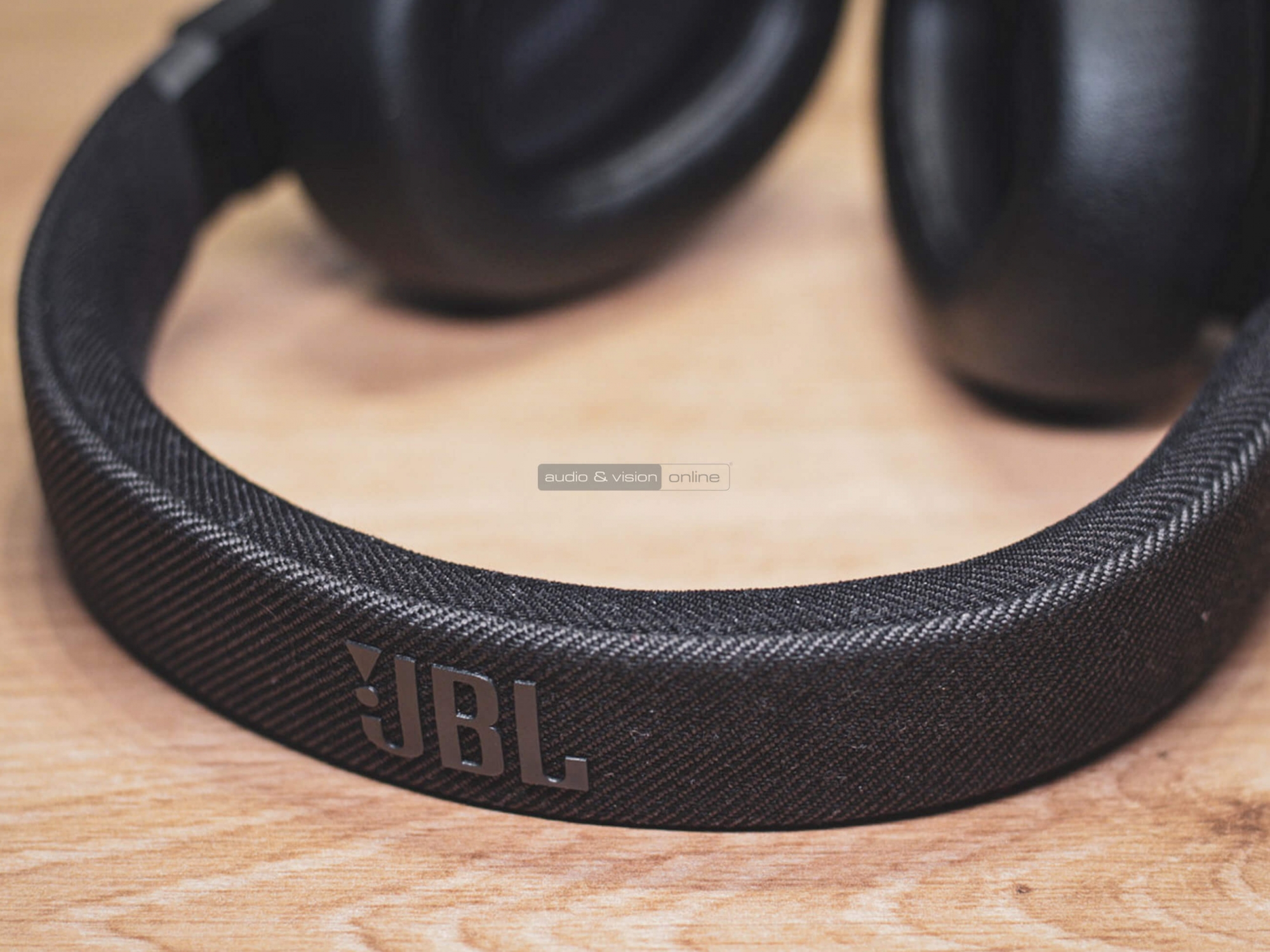 JBL Live 770NC Bluetooth fejhallgató fejpánt