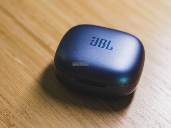 JBL Live Pro 2 TWS aktív zajzáras Bluetooth fülhallgató tok