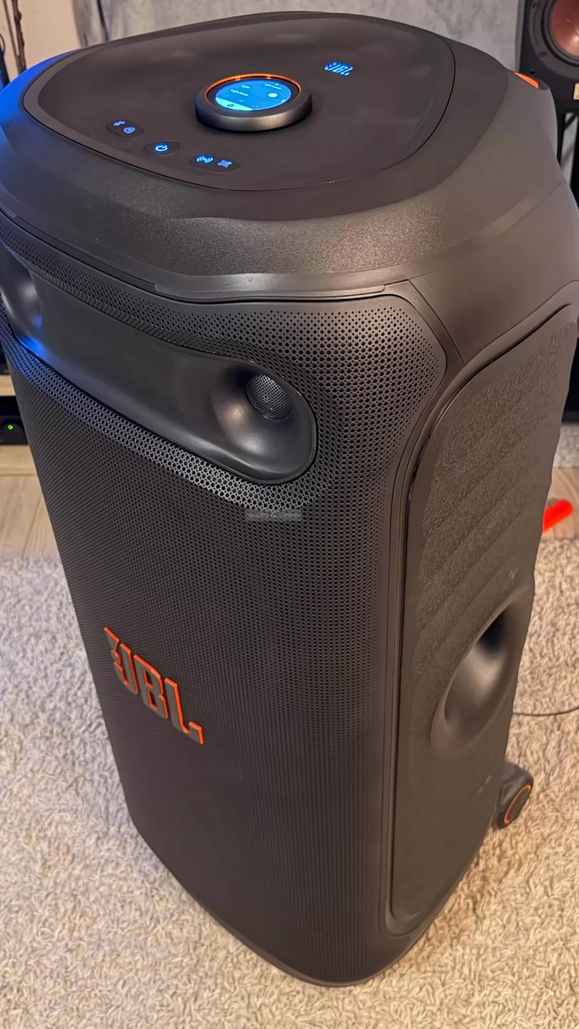 JBL Partybox Ultimate 2 party hangszóró