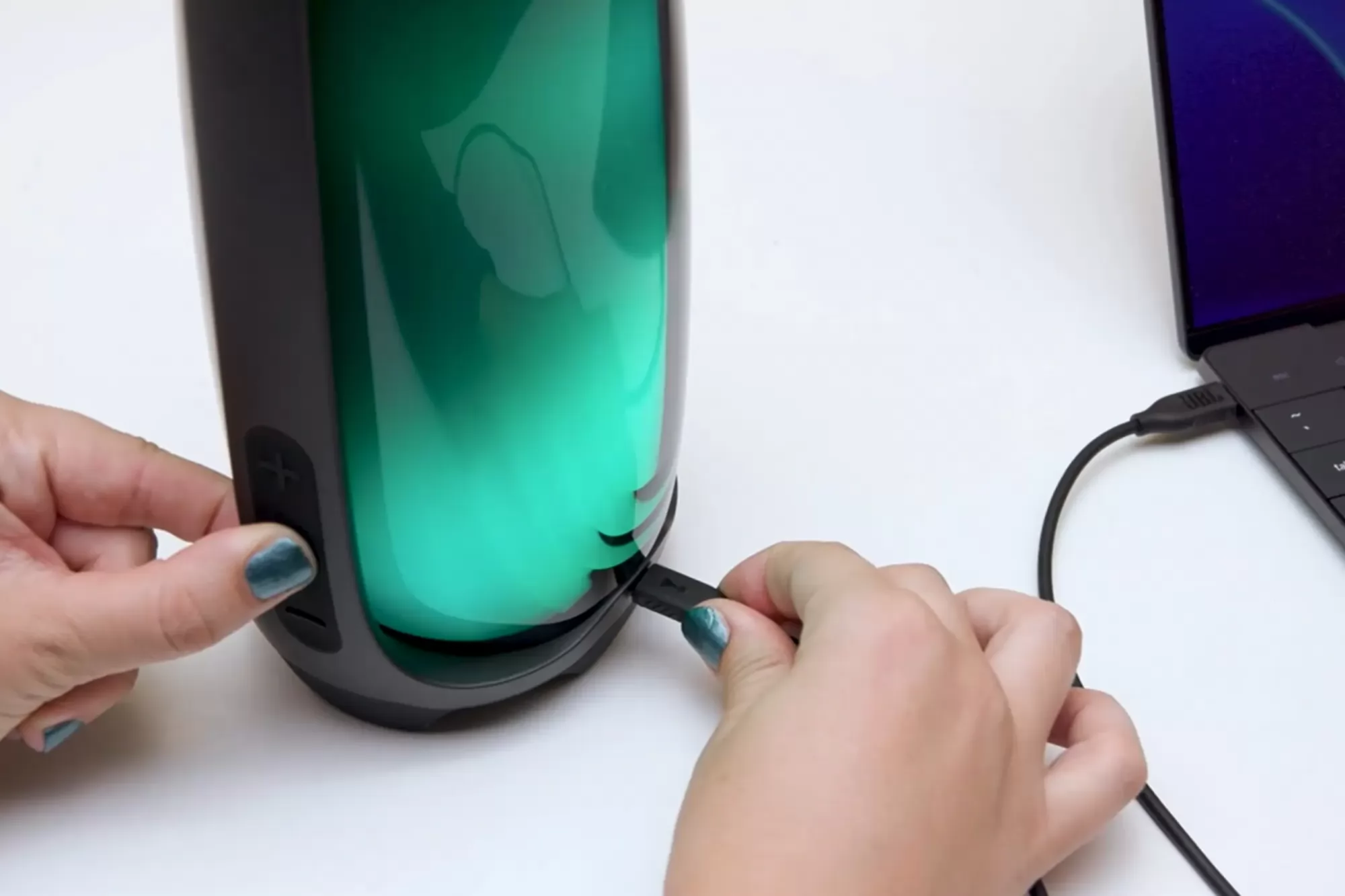 JBL Pulse 6 Bluetooth hangszóró USB-C