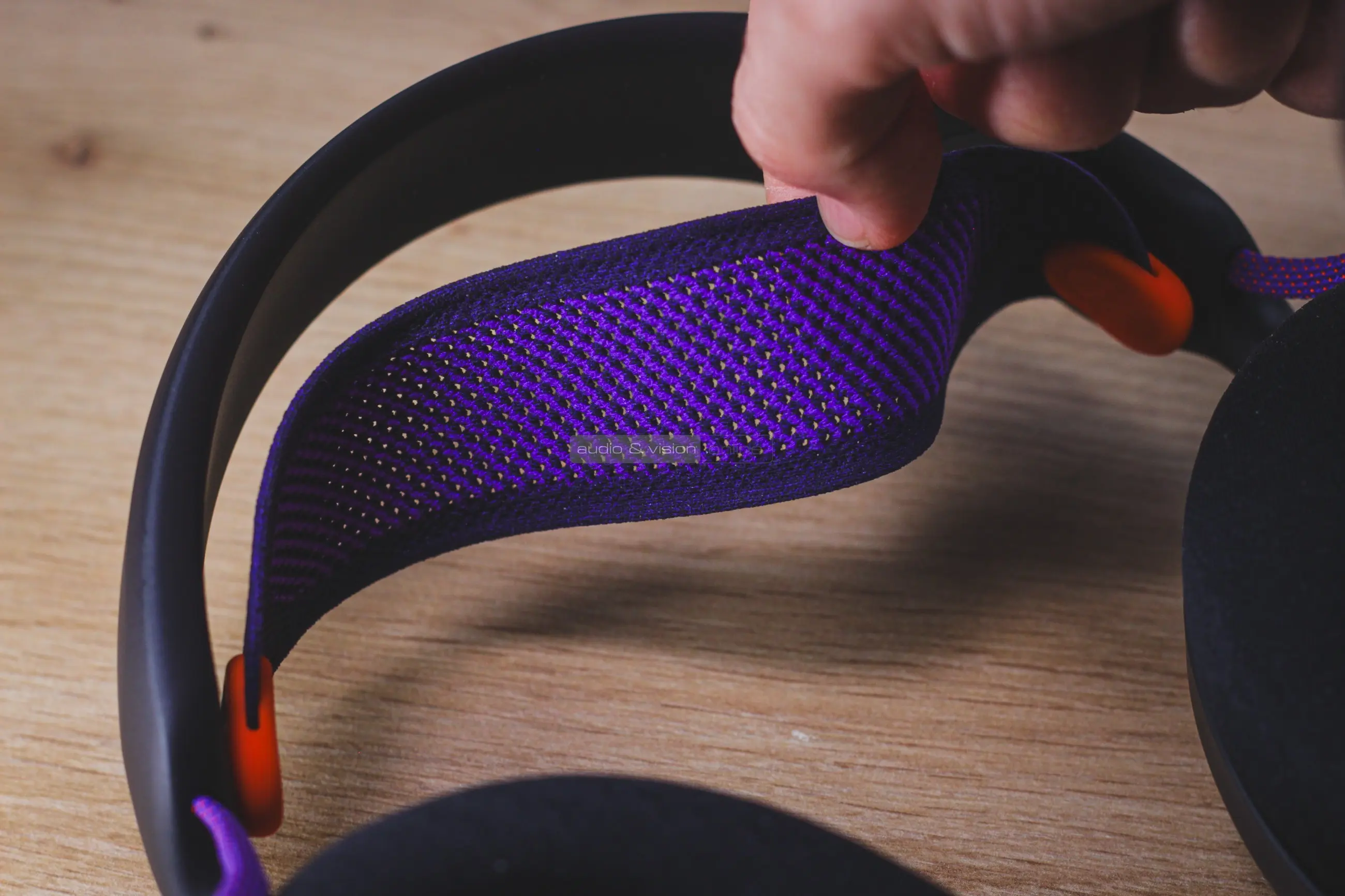 JBL Quantum 650 gamer fejhallgató fejpánt