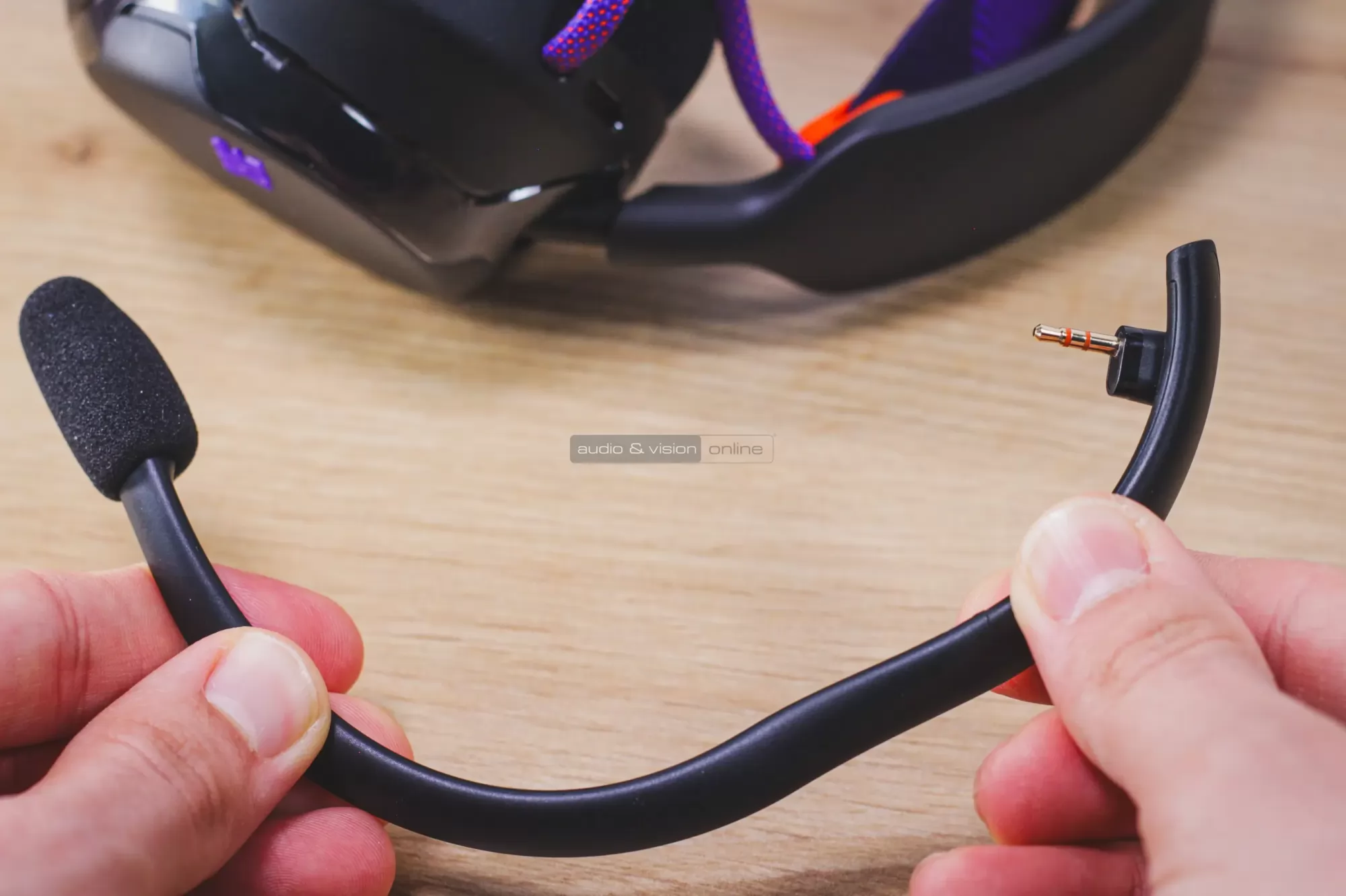 JBL Quantum 650 gamer fejhallgató mikrofon