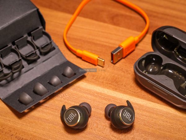 JBL Reflect Aero TWS sportfülhallgató tartozékok