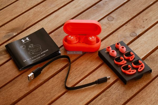 JBL UA True Wireless Streak TWS Bluetooth fülhallgató