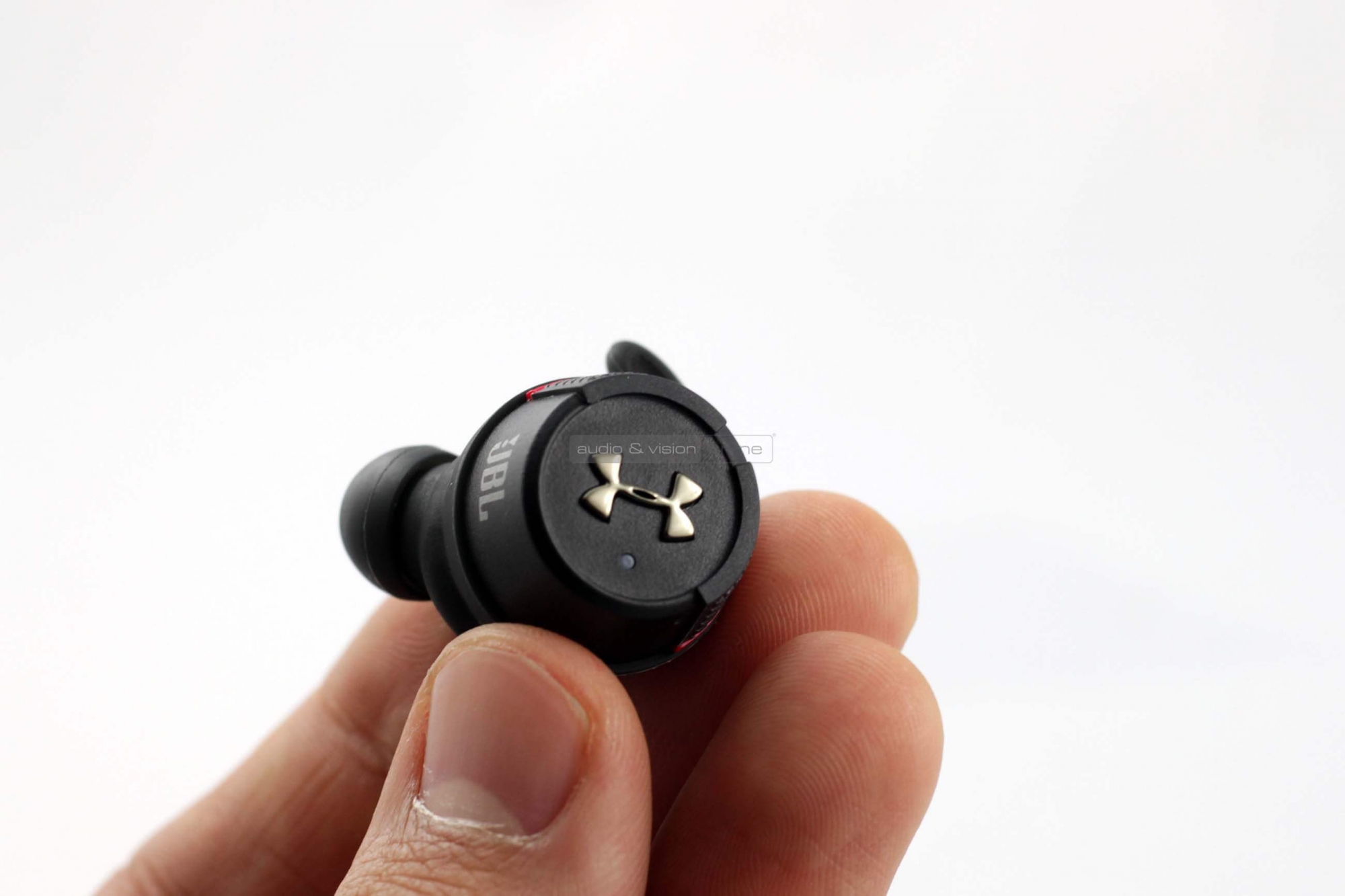 Jbl under armour true wireless flash. Jbl under armour true wireless flash