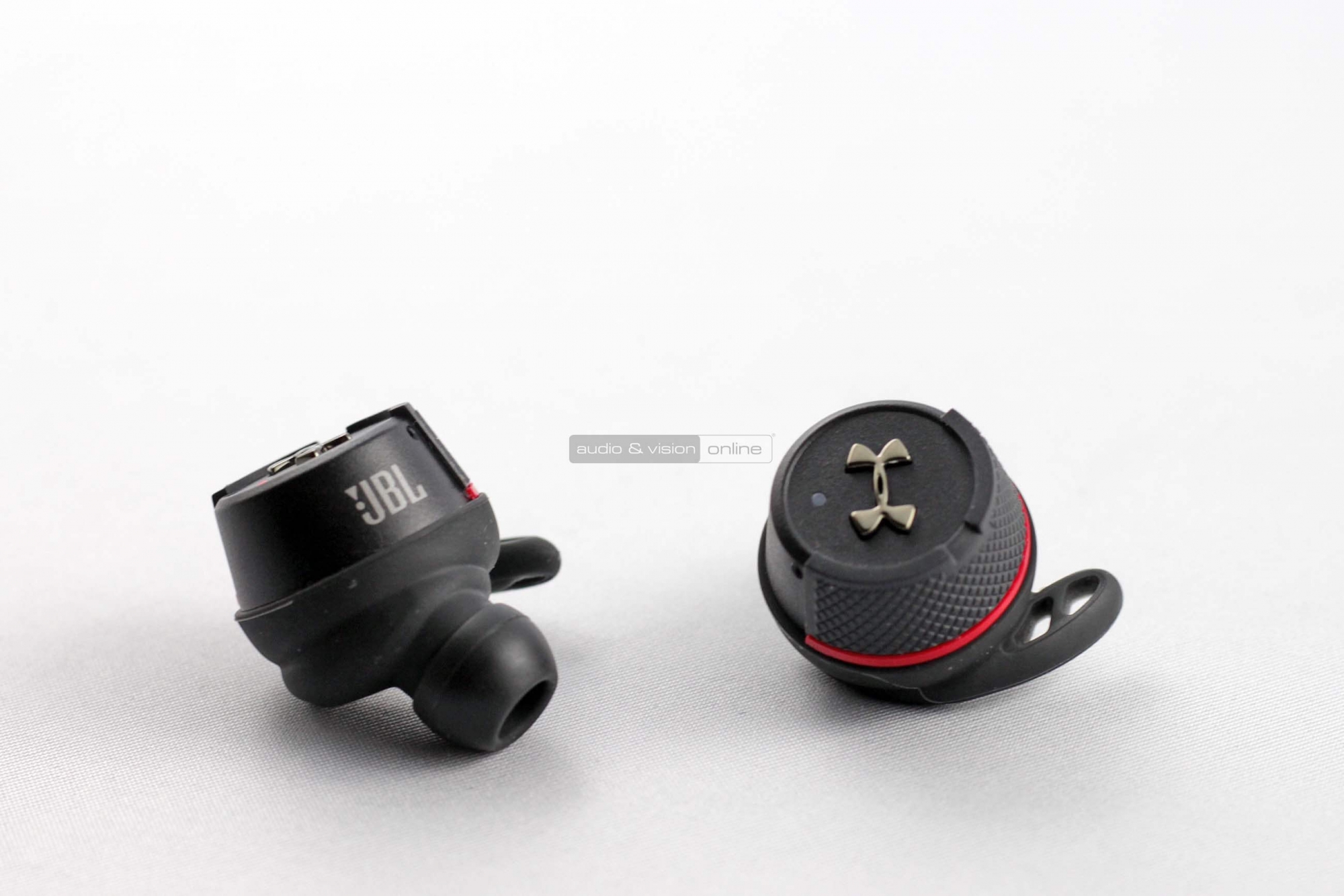 Jbl under armour true wireless flash. Jbl under armour true wireless flash