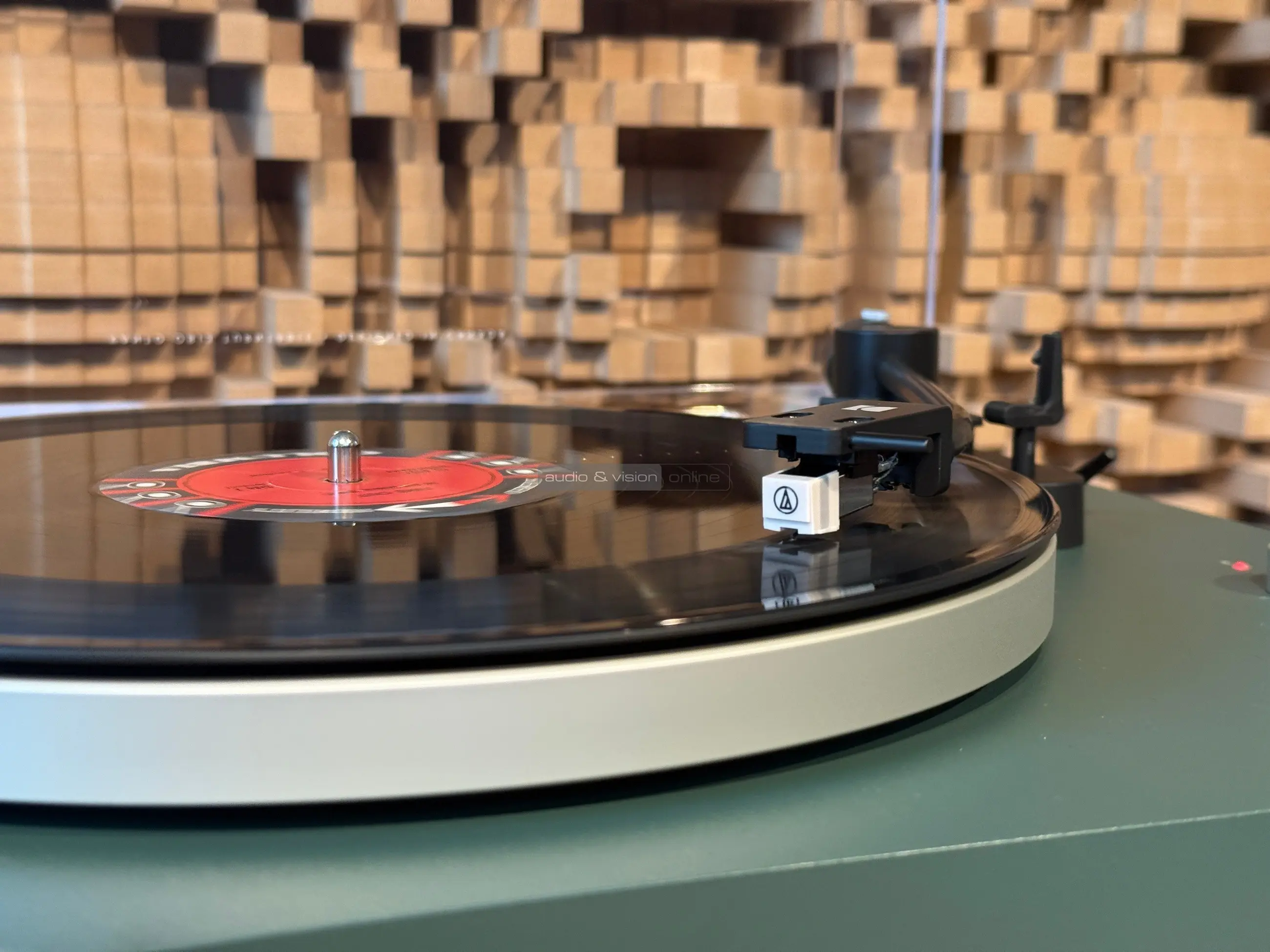 Kanto OBI3 G2 vinyl lemezjátszó Audio-Technica