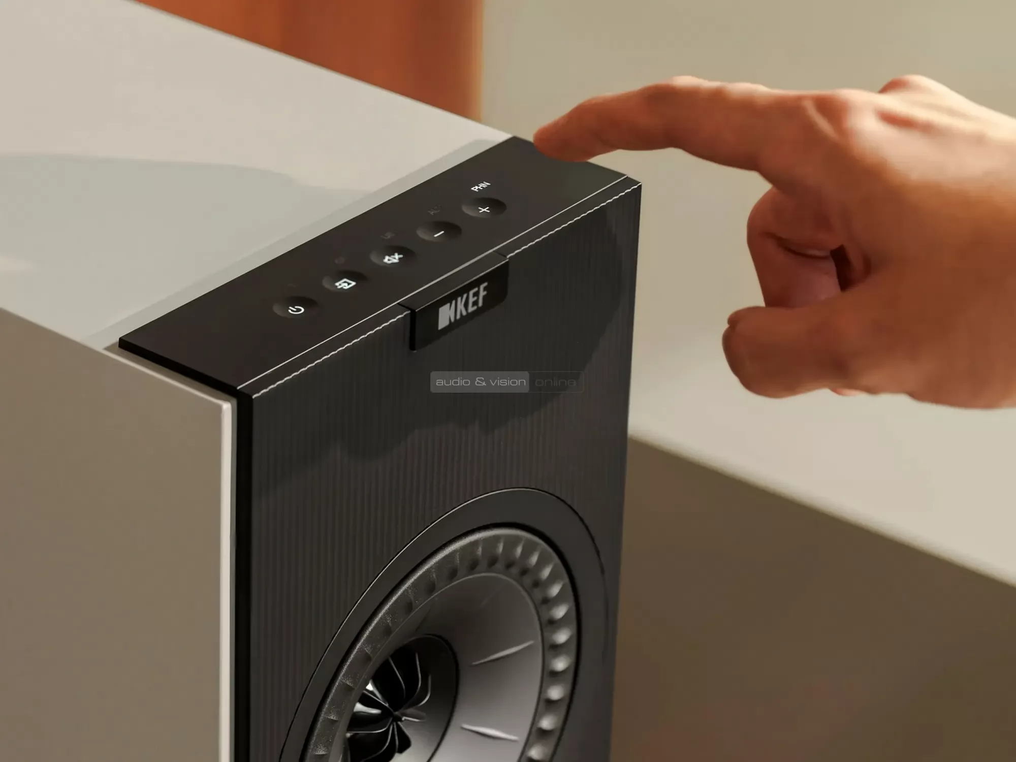 KEF Coda W aktív hangfal