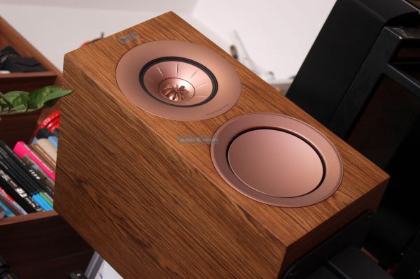 KEF R3 hangfal