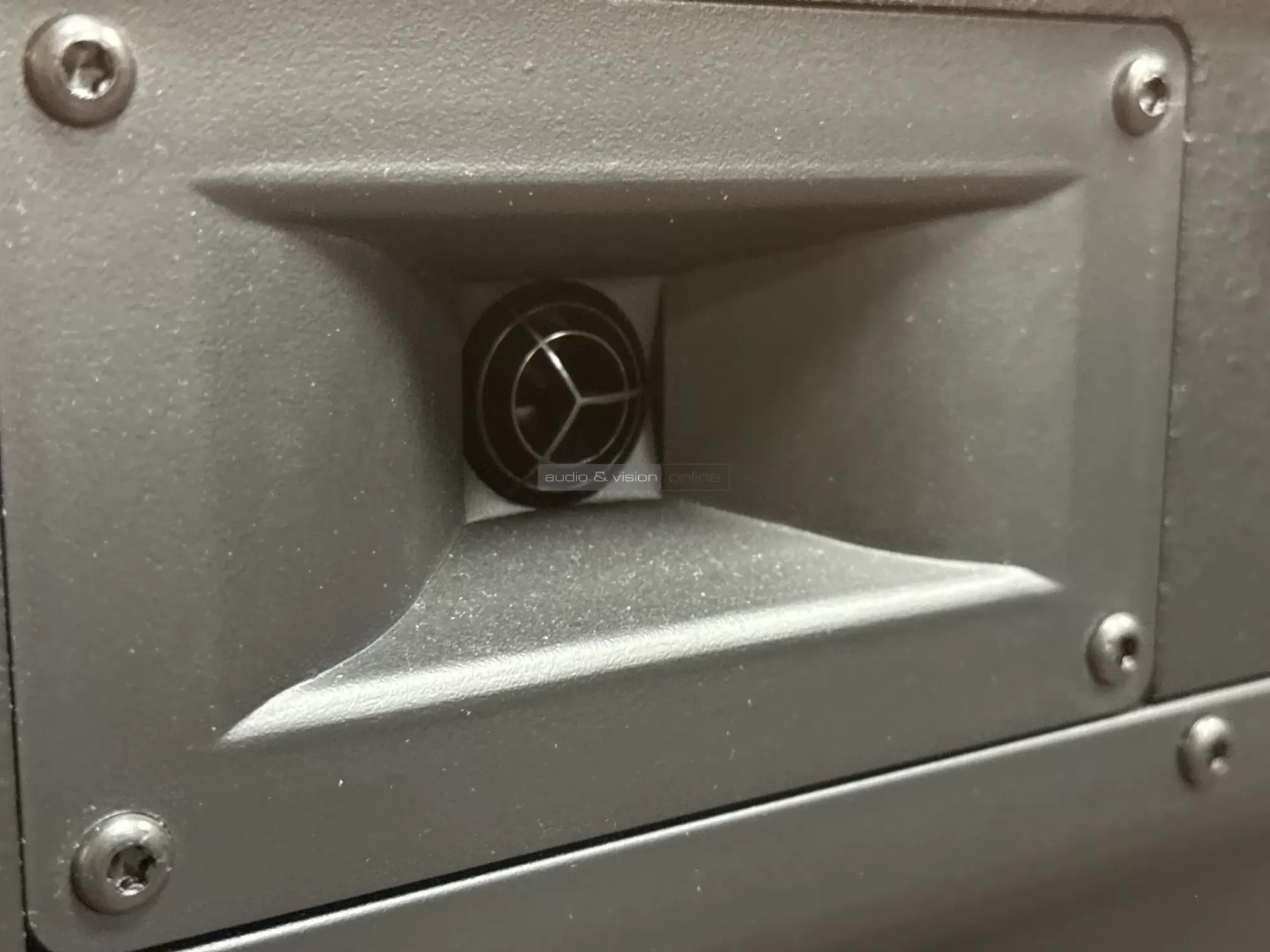 Klipsch Cornwall IV hangfal magassugárzó