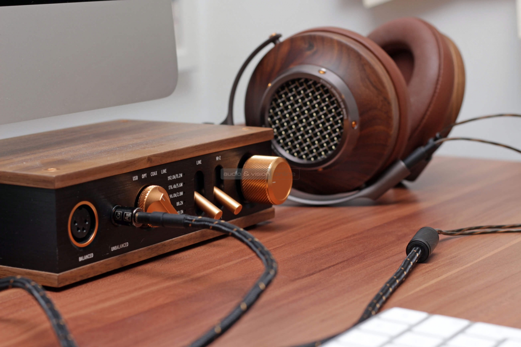 Klipsch Heritage Headphone Amplifier fejhallgató erősítő és HP-3 fejhallgató