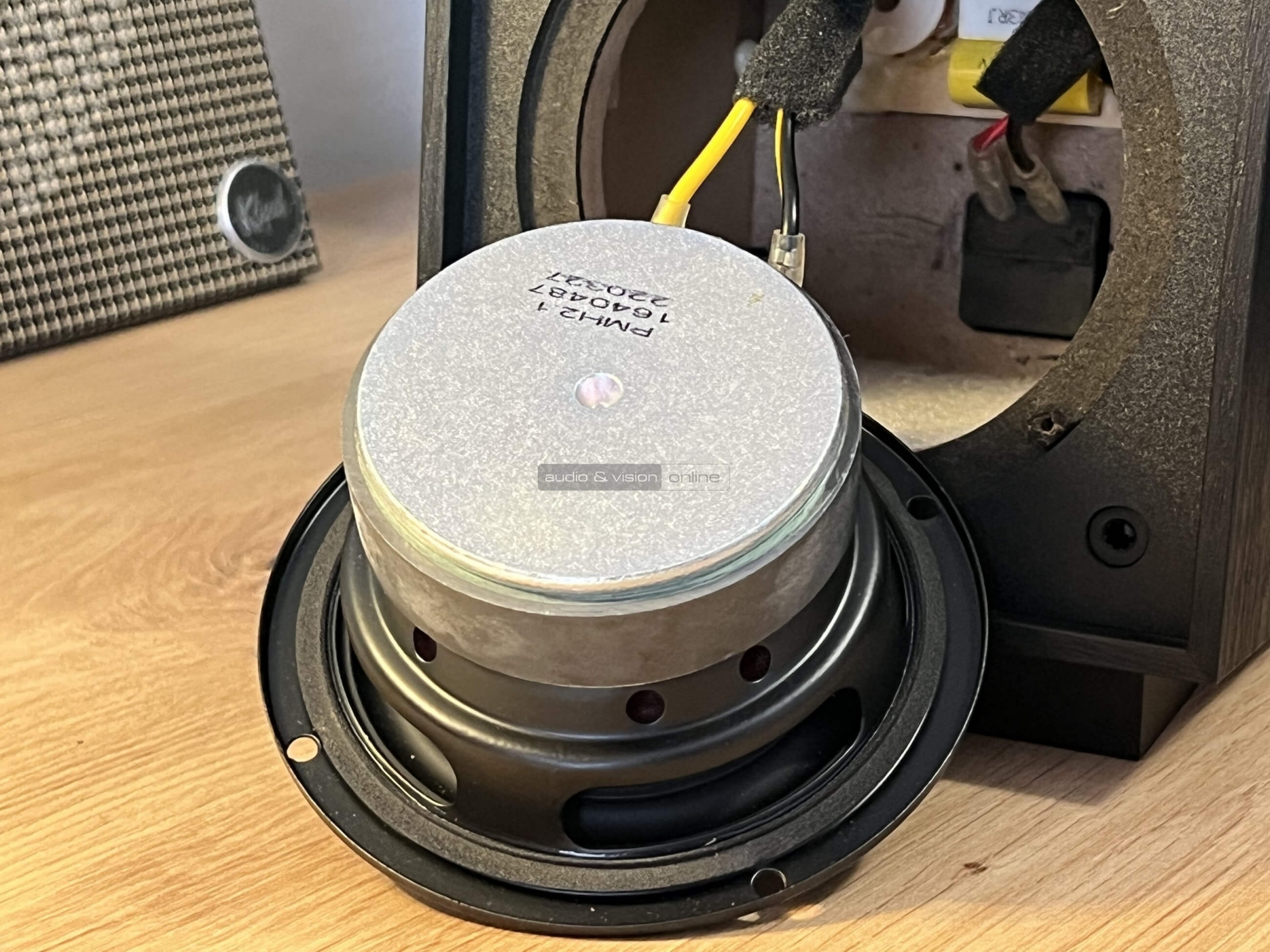 Klipsch ProMedia Heritage 2.1 hangfalszett mélyközépsugárzó