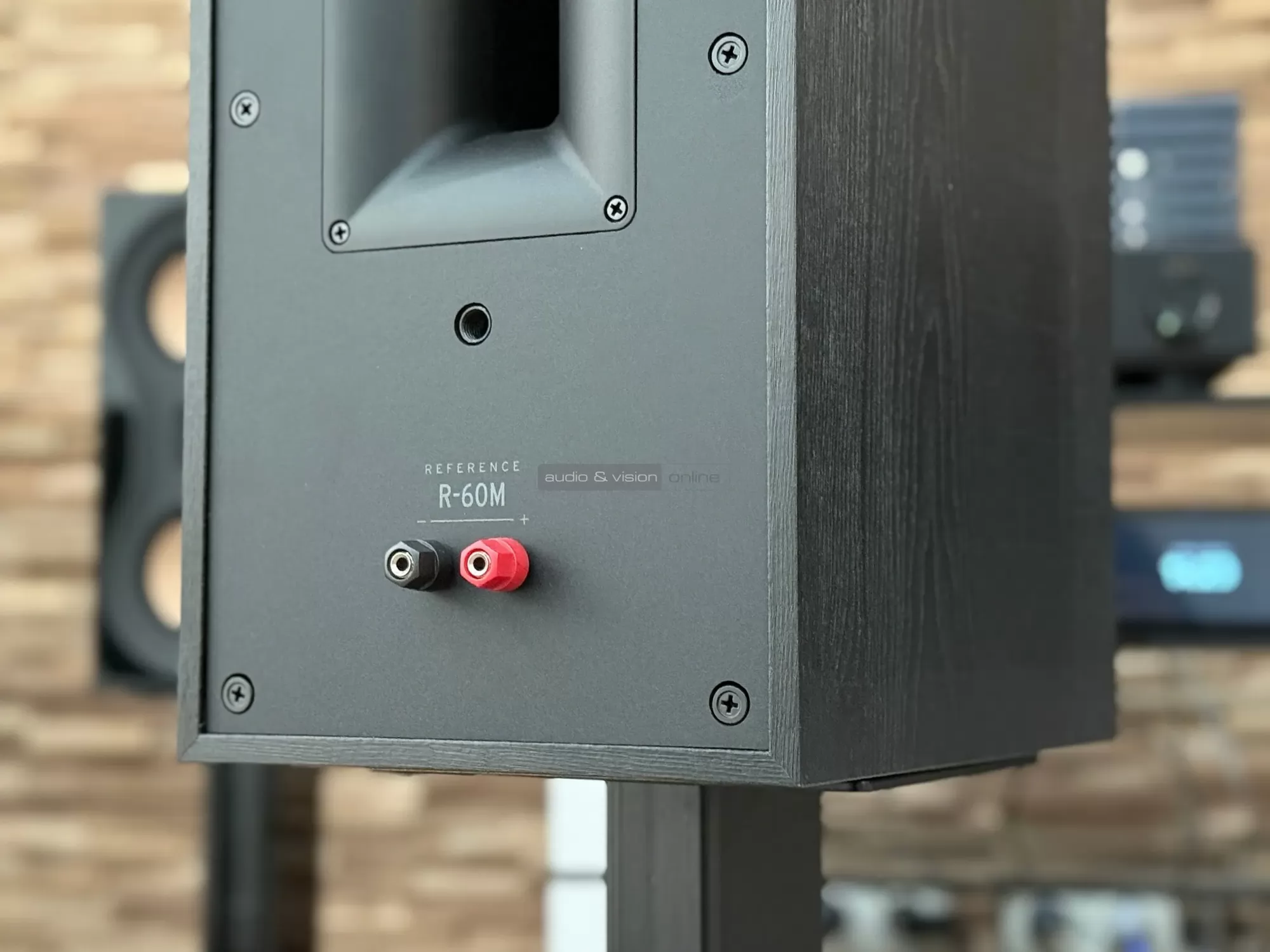 Klipsch R-60M hangfal csatlakozó