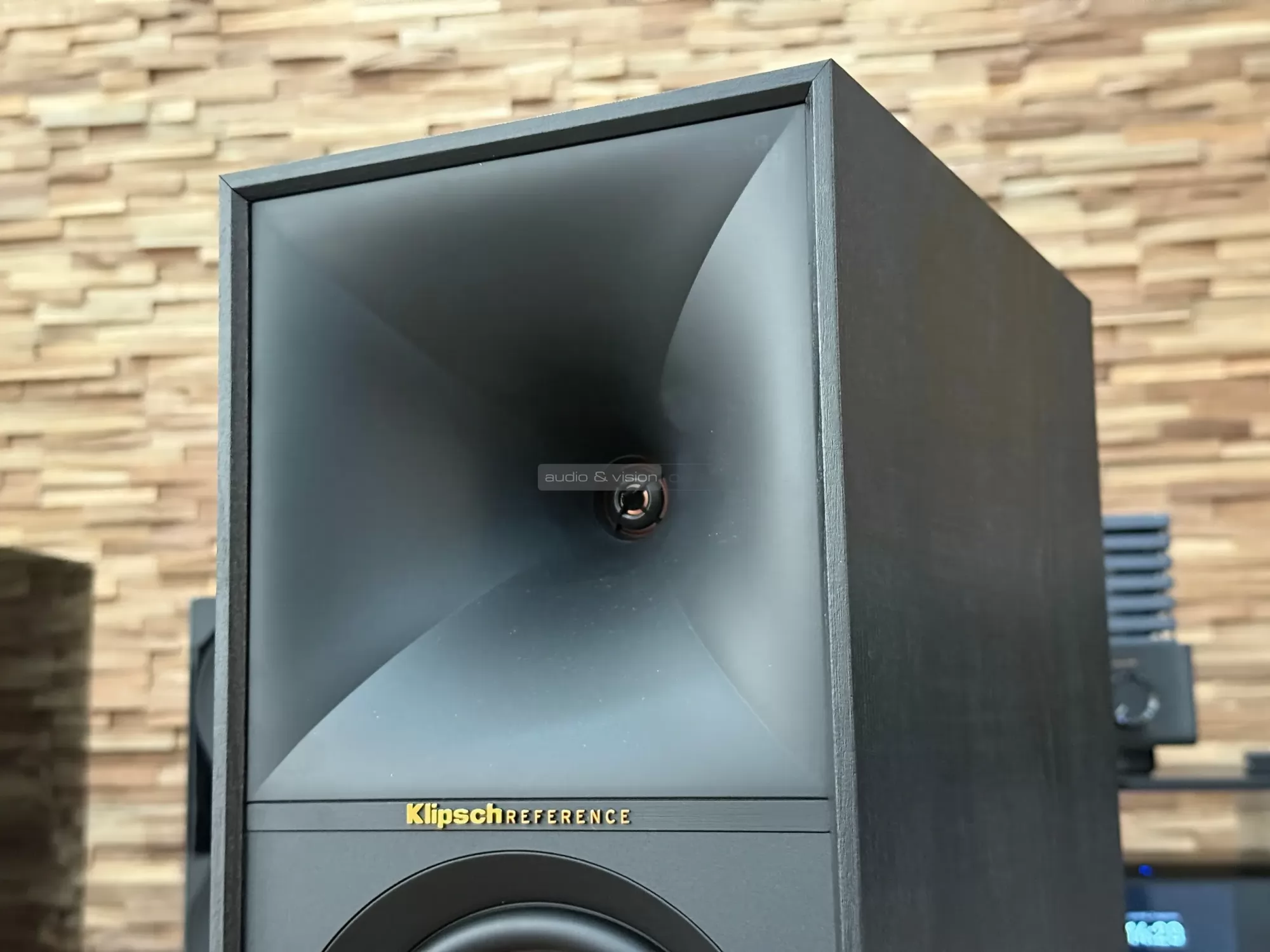 Klipsch R-60M hangfal magassugárzó