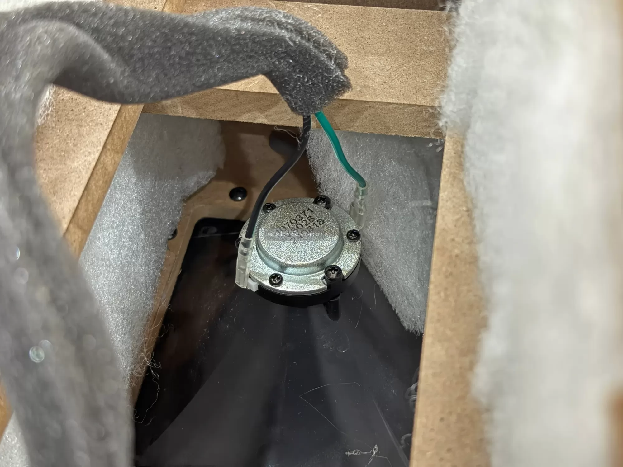 Klipsch R-60M hangfal magassugárzó