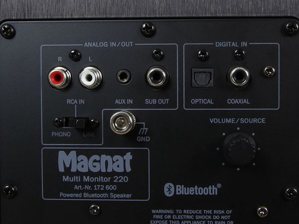 Magnat Multi Monitor 220 aktív hangfal hátlap