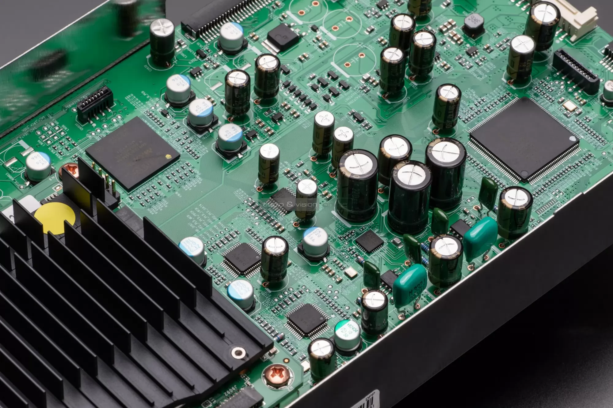 Marantz MODEL 60n hálózati sztereó erősítő