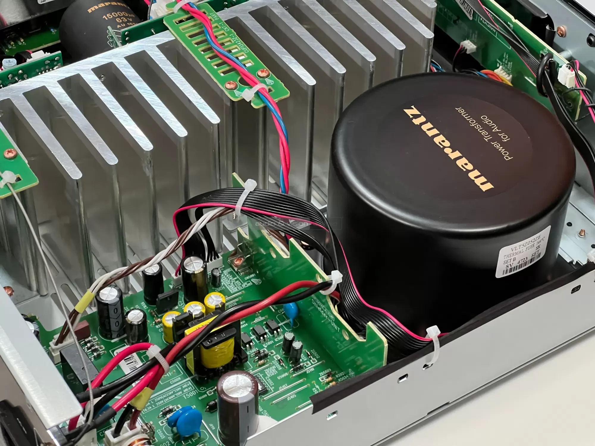 Marantz MODEL 60n hálózati sztereó erősítő