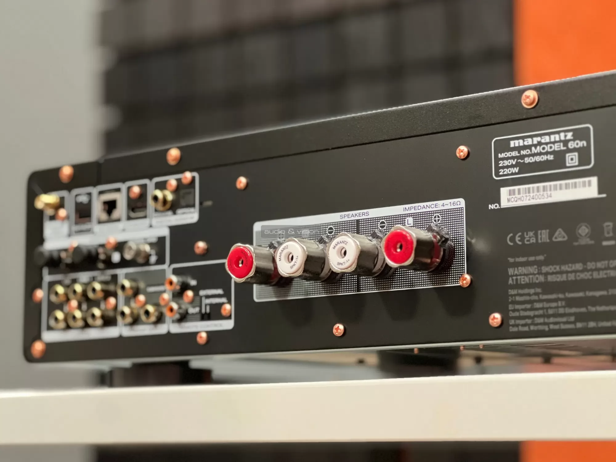 Marantz MODEL 60n hálózati sztereó erősítő hátlap
