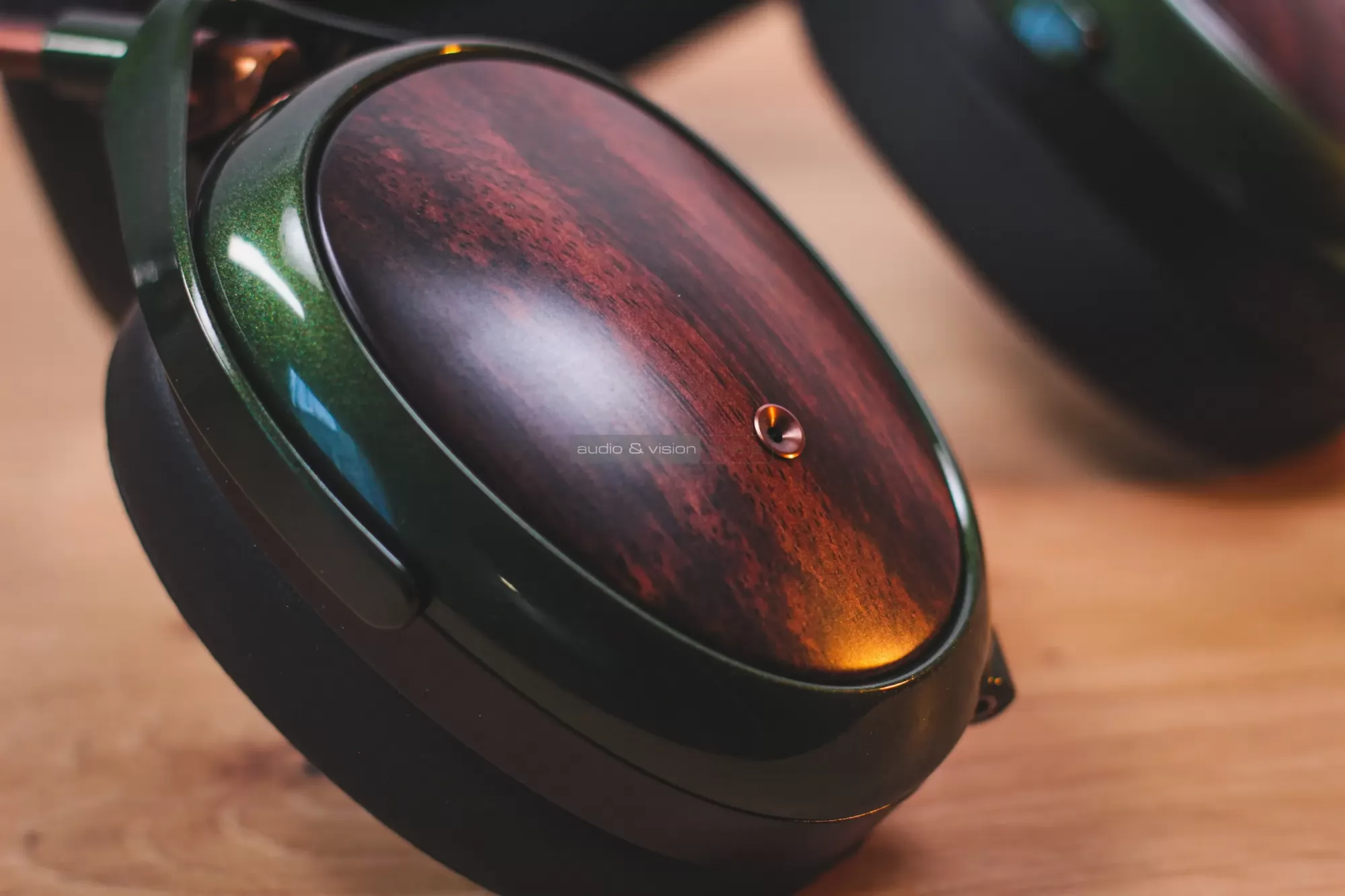 Meze STRADA fejhallgató