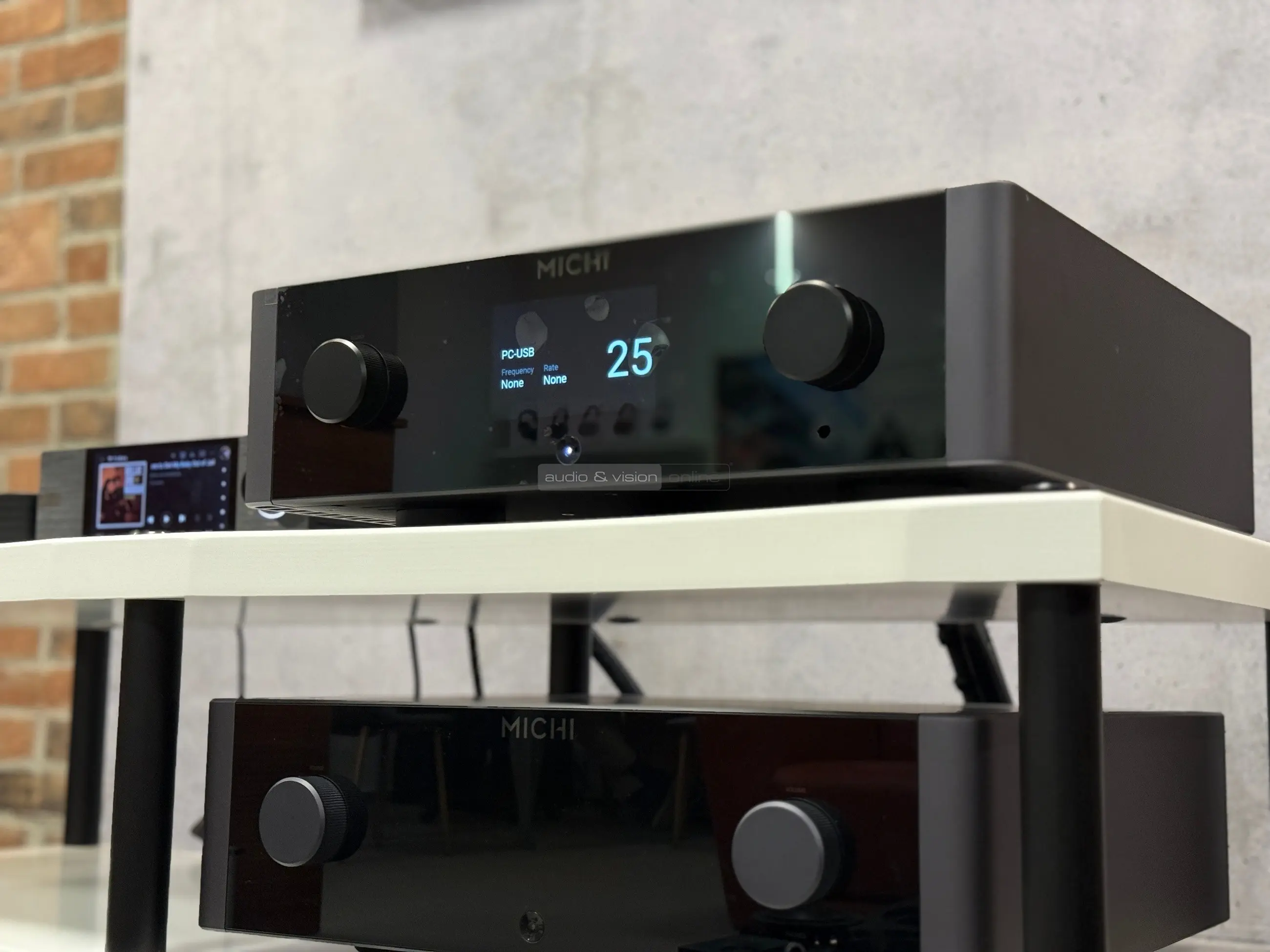 Michi X3 Series 2 sztereó erősítő