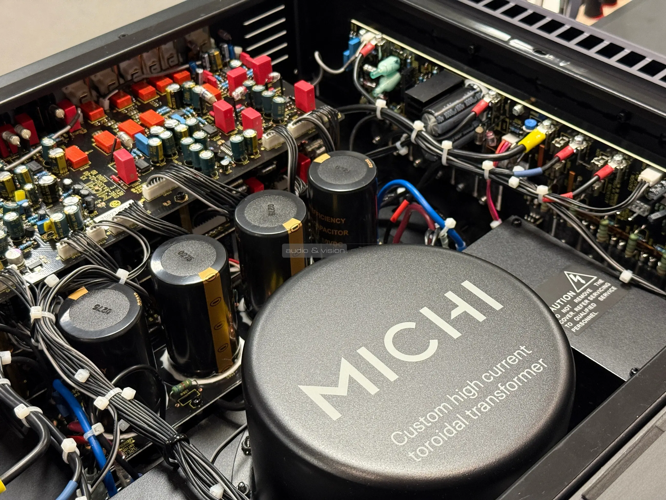 Michi X3 Series 2 sztereó erősítő