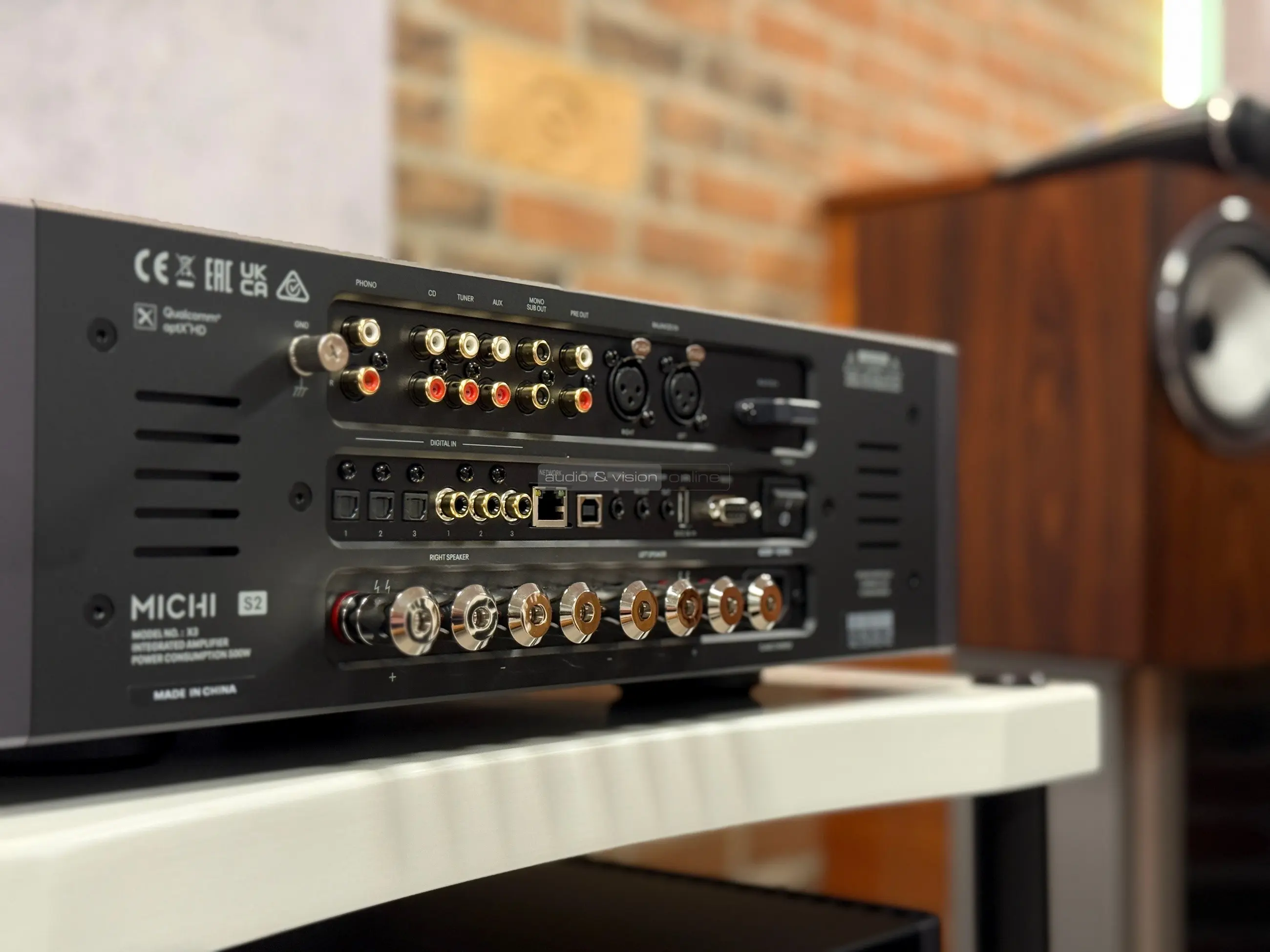 Michi X3 Series 2 sztereó erősítő hátlap