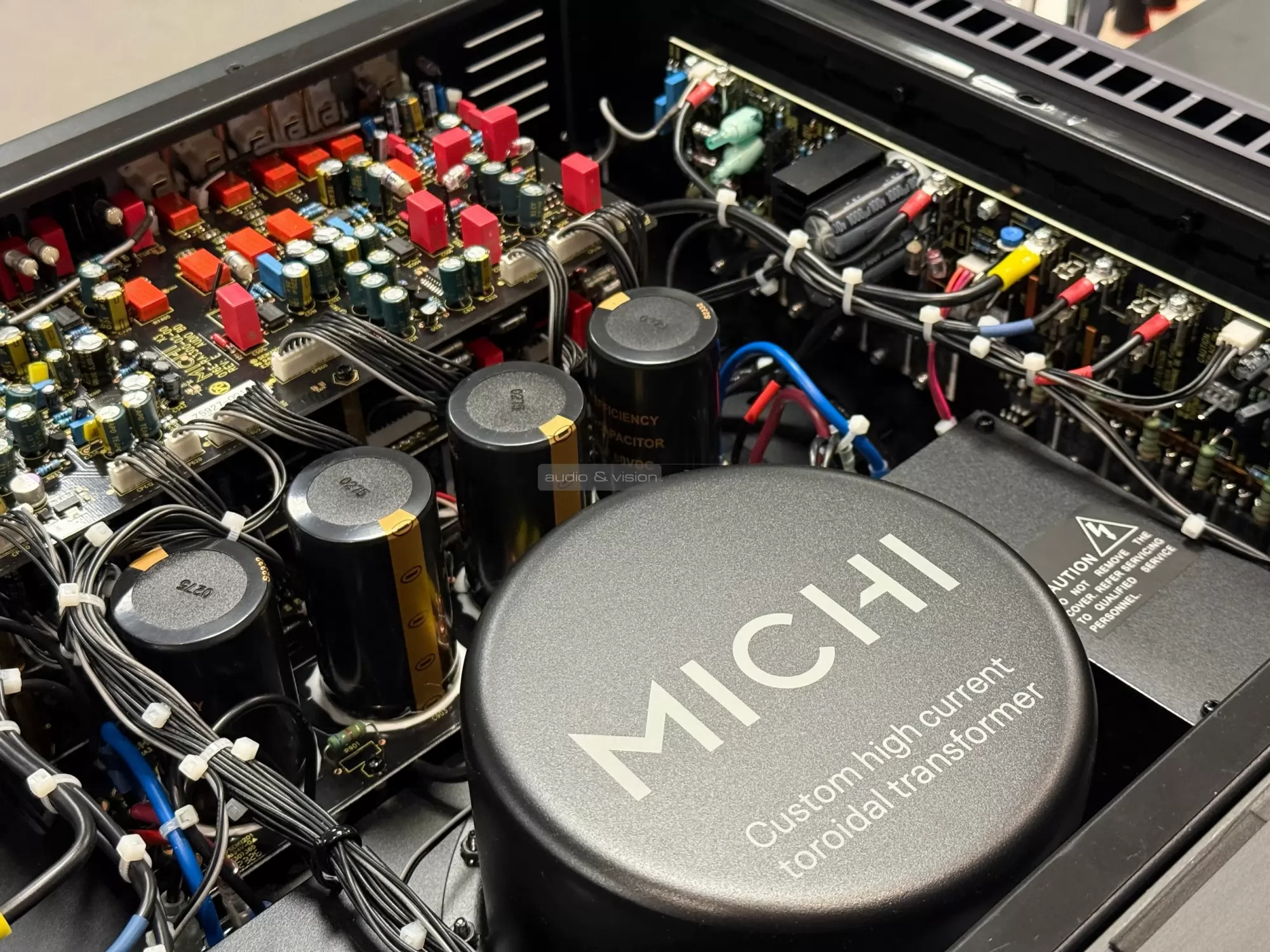 Michi X3 Series 2 sztereó erősítő