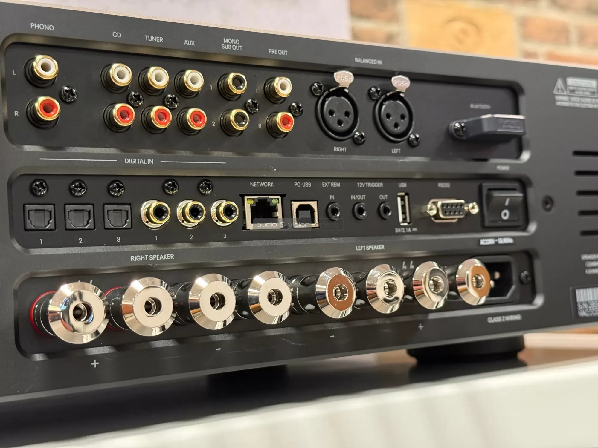 Michi X3 Series 2 sztereó erősítő hátlap