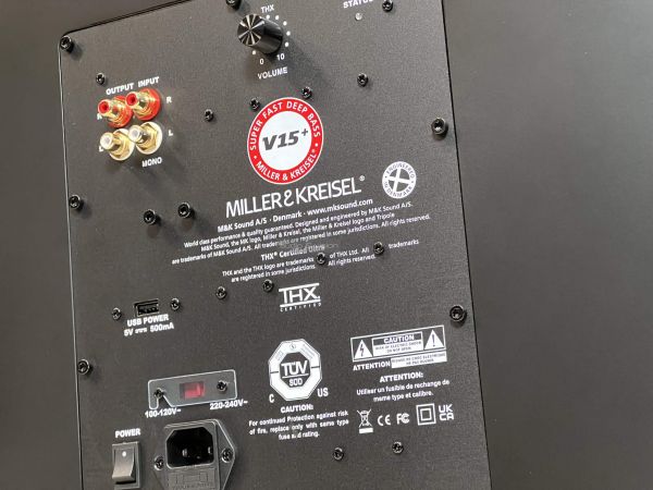 MK Sound V15 Plus aktív mélyláda hátlap