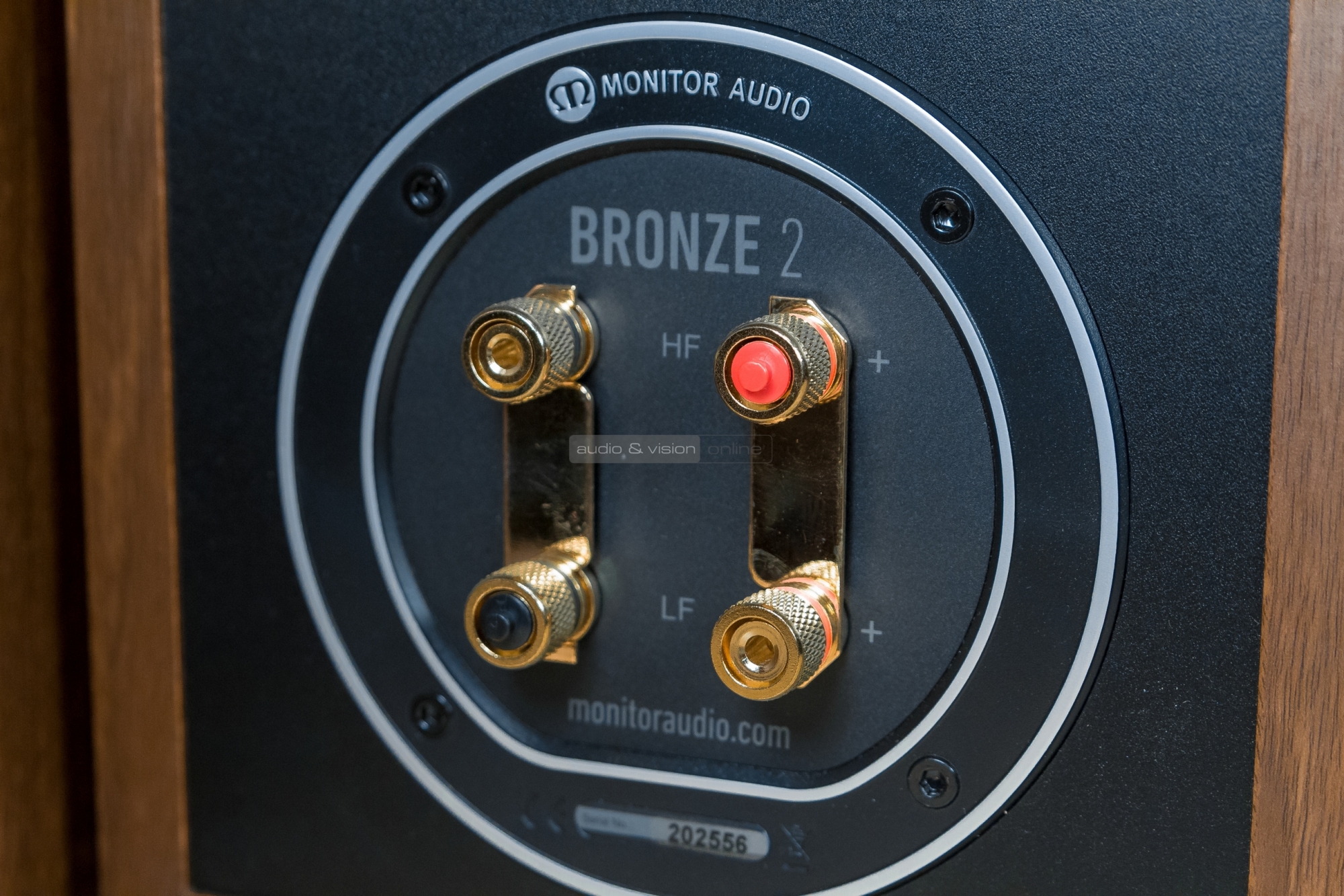 Monitor Audio Bronze 2 hangfal csatlakozó