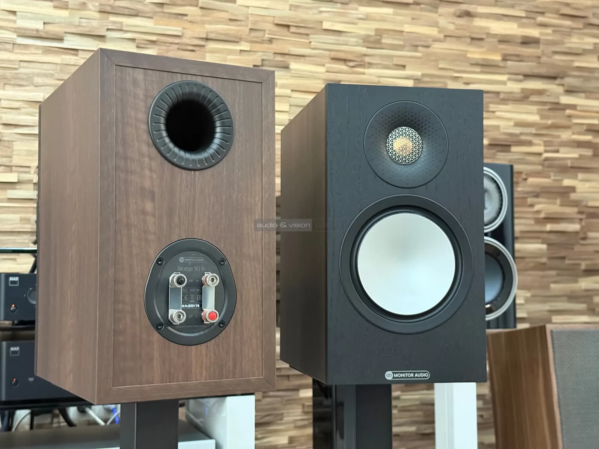 Monitor Audio Bronze 50 7G hangfal hátlap