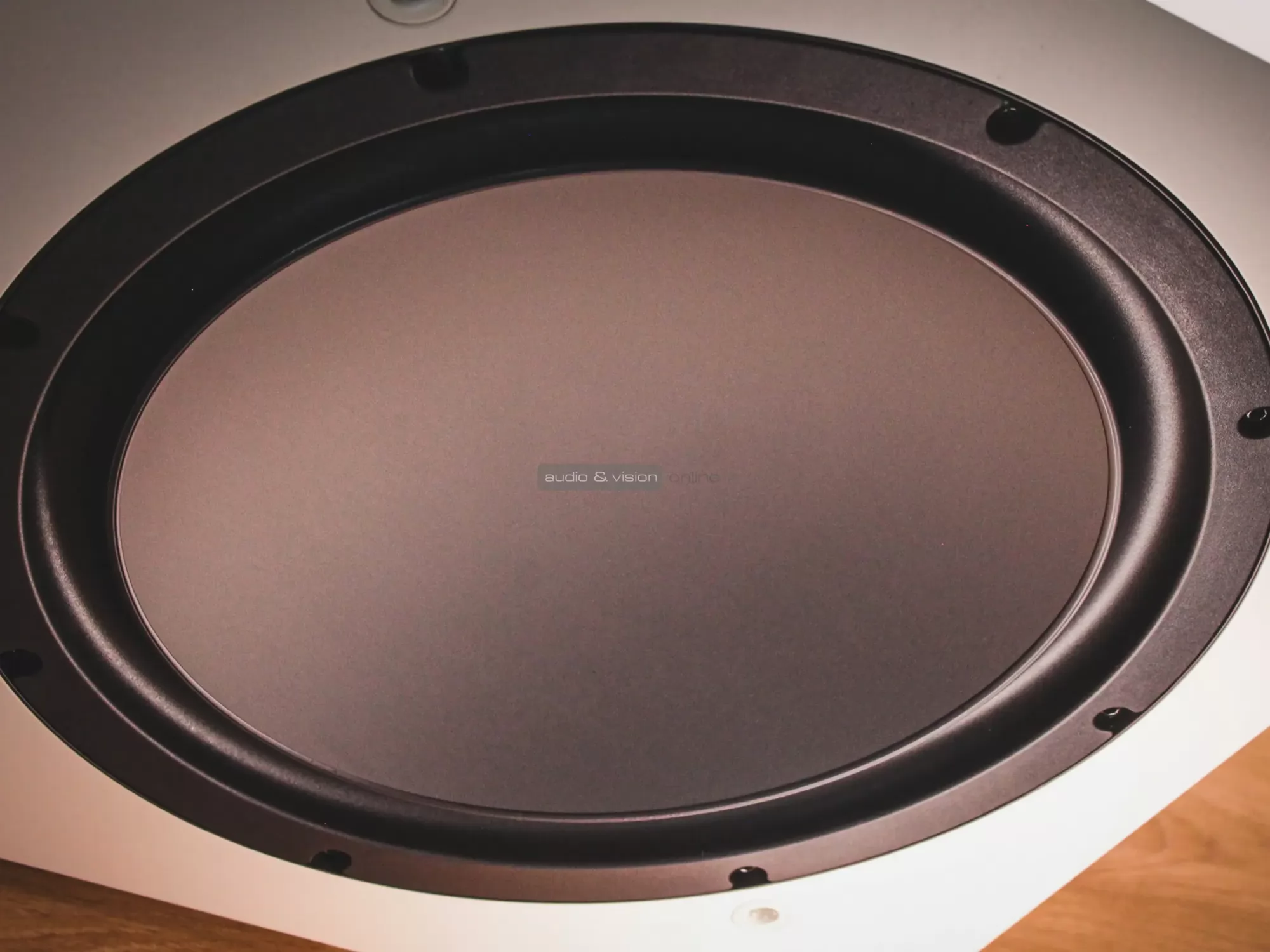 Monitor Audio Vestra W12 mélyláda mélysugárzó