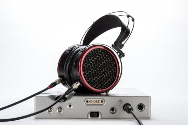 MrSpeakers ETHER síkmágneses high end fejhallgató