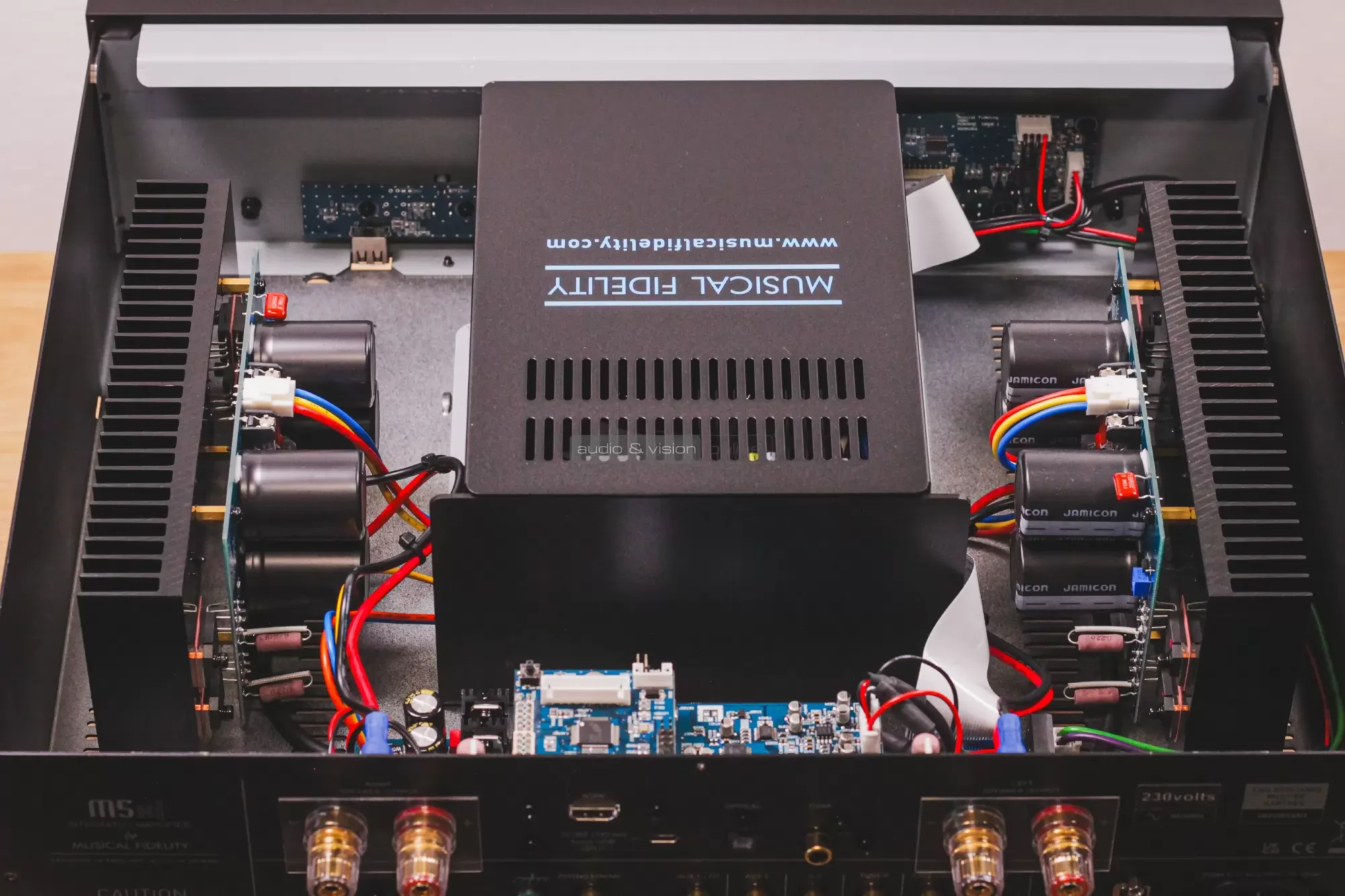 Musical Fidelity M5xi sztereó erősítő